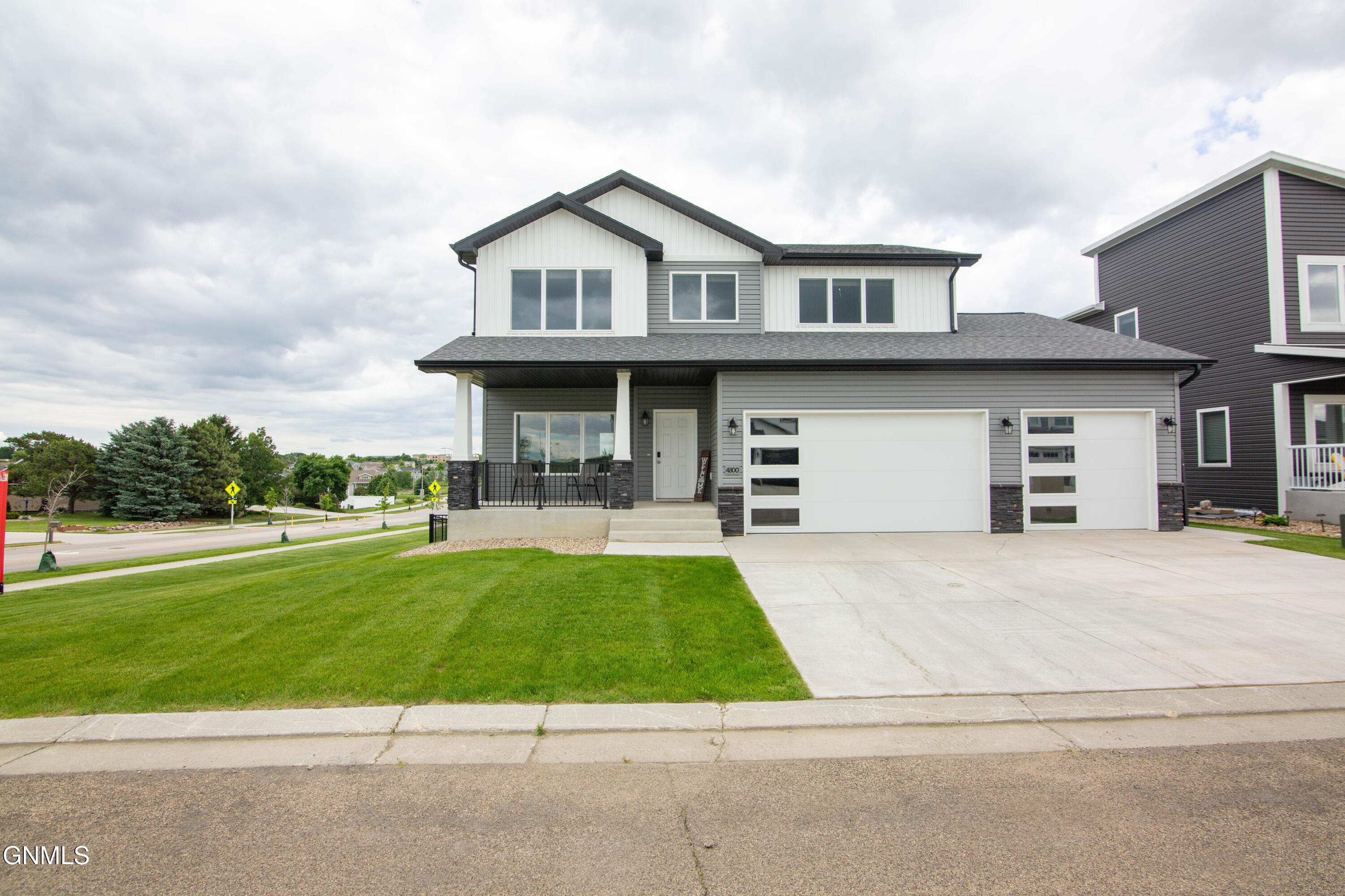 4800 Cornice Loop, Bismarck, ND 58503 — photo 2