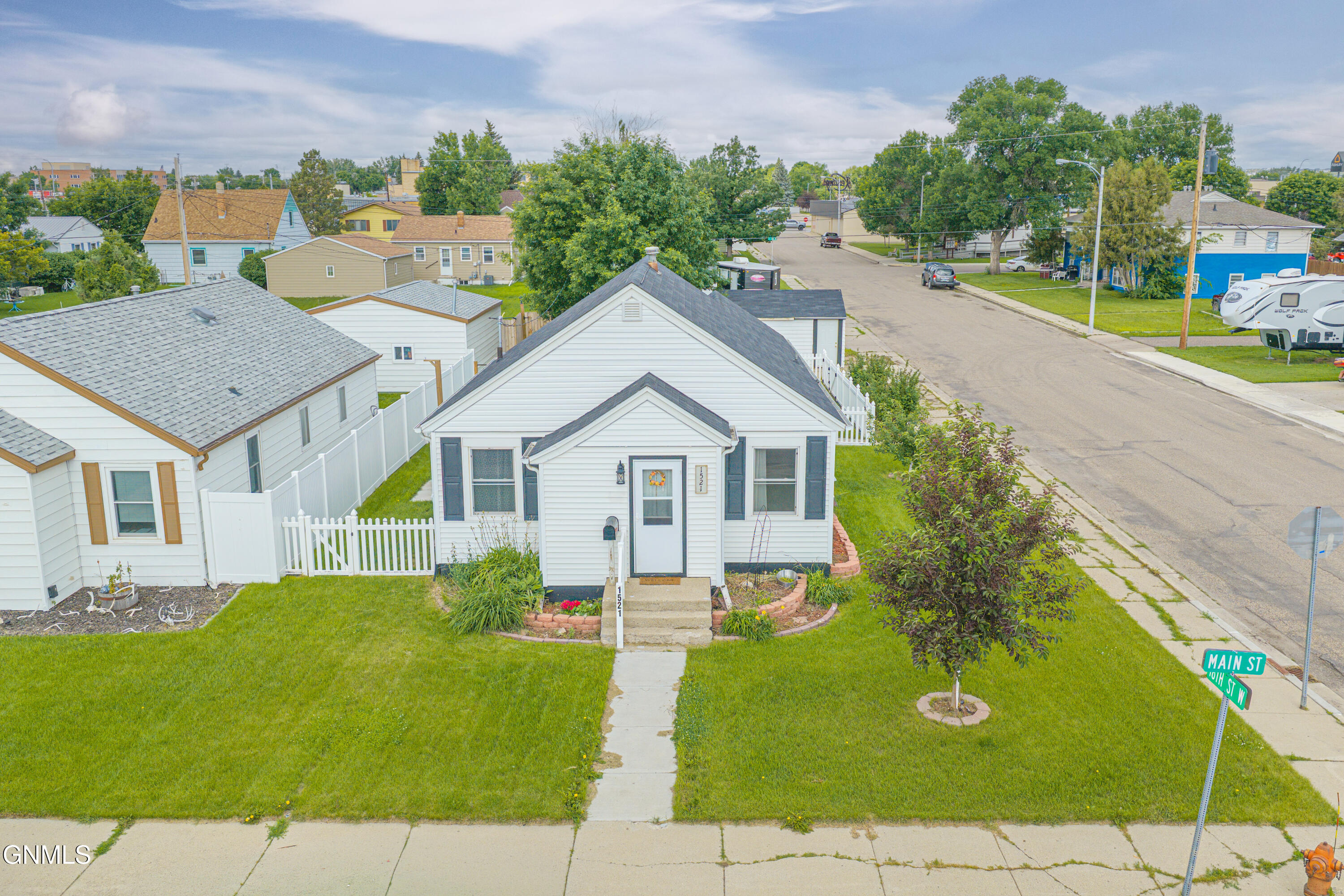 1521 Main Street — photo