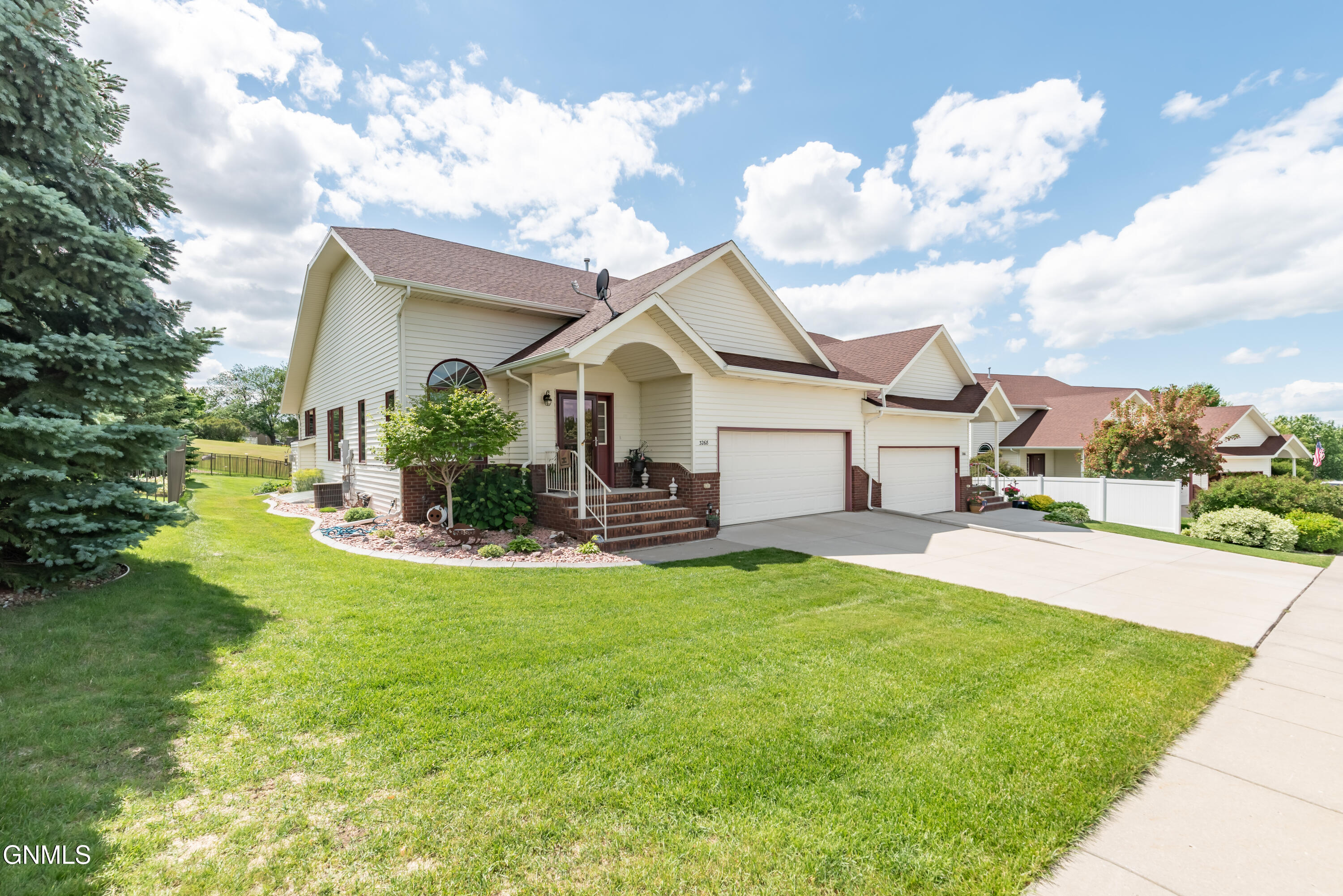 3268 Impala Lane — photo
