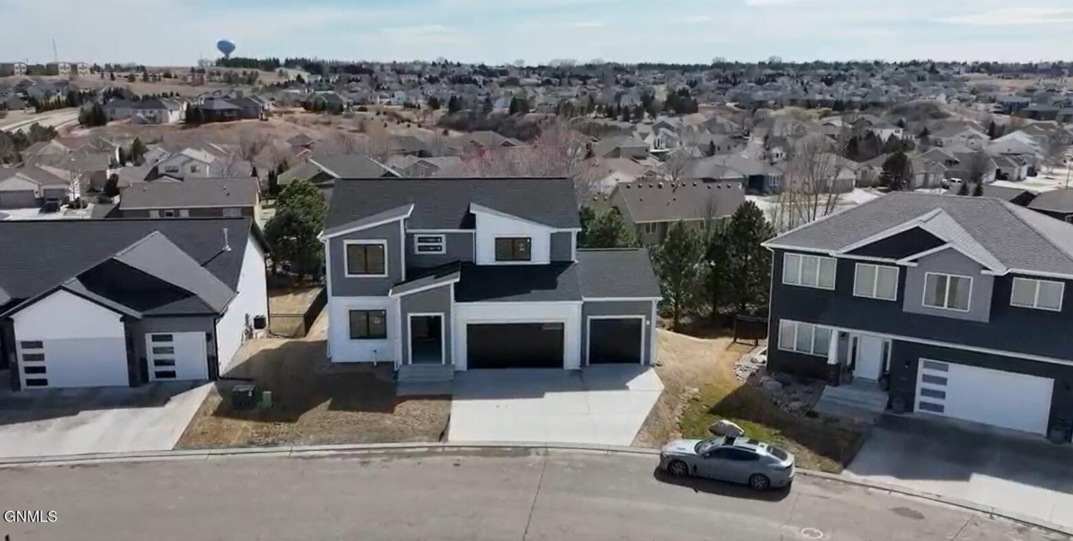 4806 Cornice Loop, Bismarck, ND 58503 — photo 2