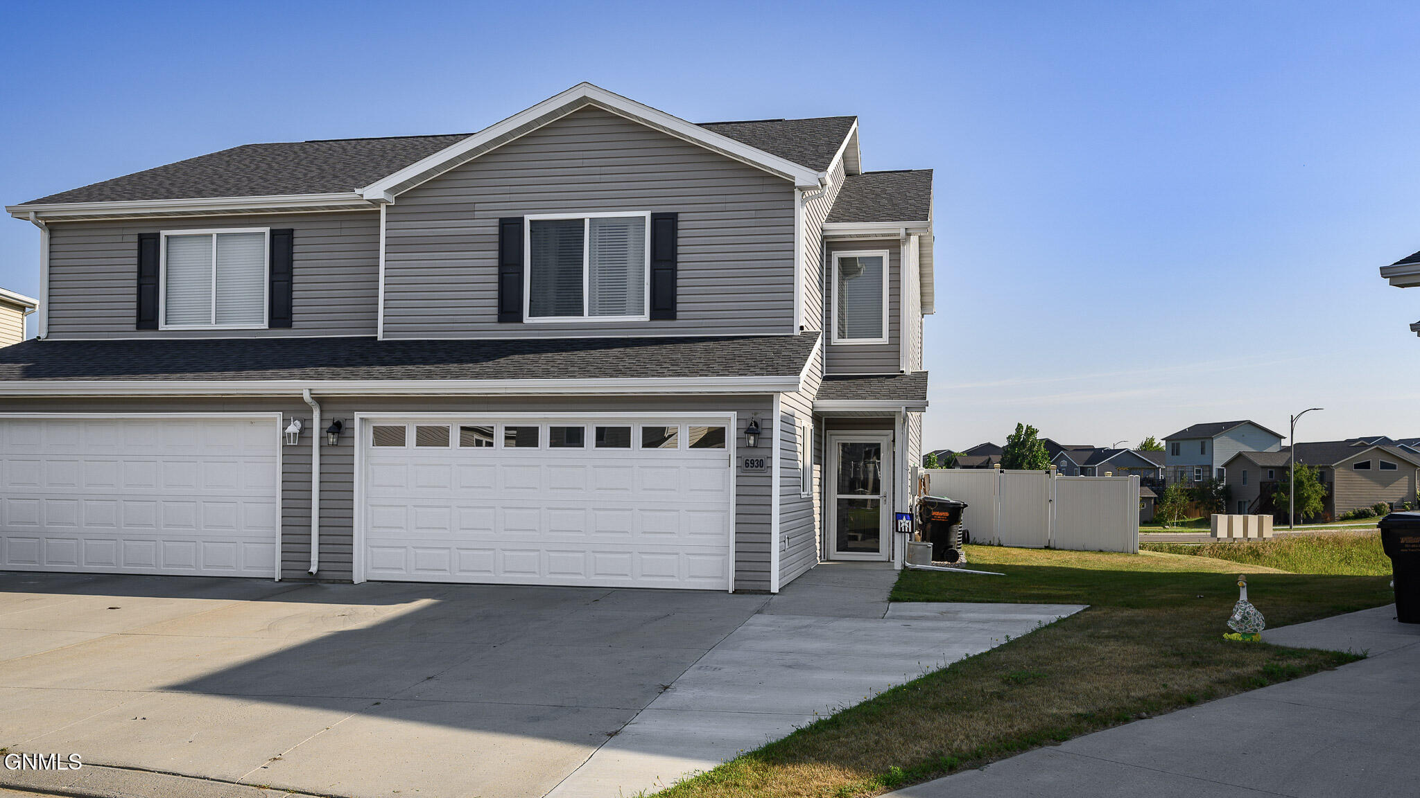 6930 Majestic Loop — photo