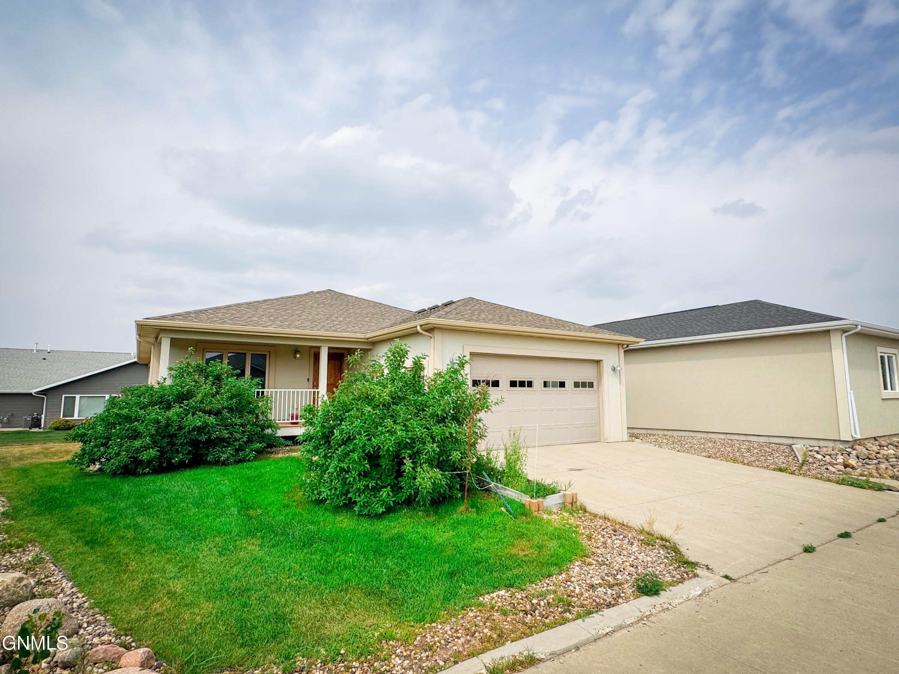 3904 Lillian Court SE — photo