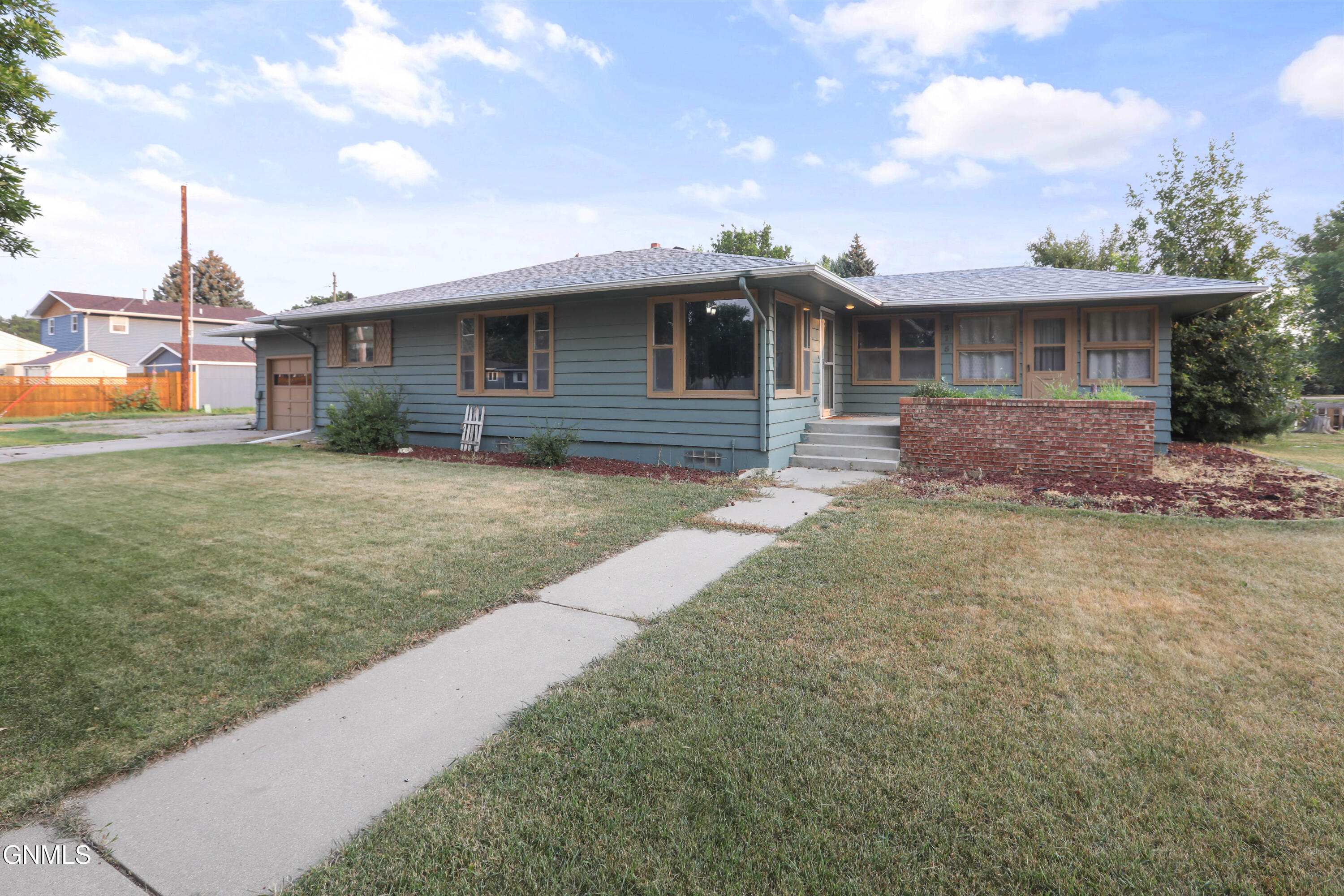 315 20th Street E, Williston, ND 58801 — photo 3