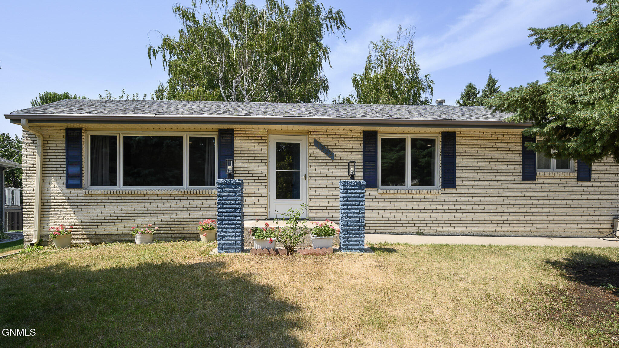 1322 Ridgeview Lane NE — photo