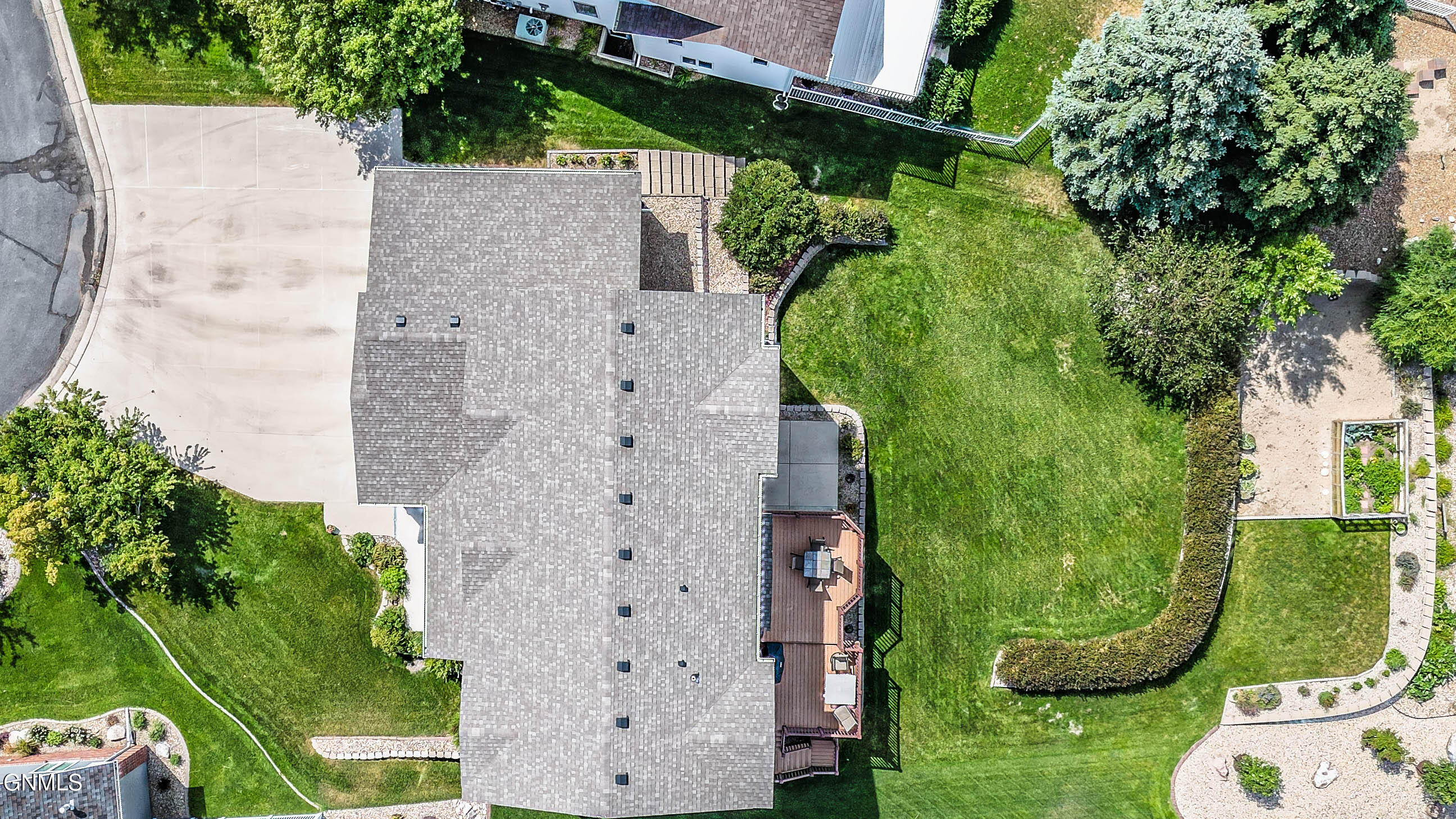 1908 Harding Place, Bismarck, ND 58501 — photo 3