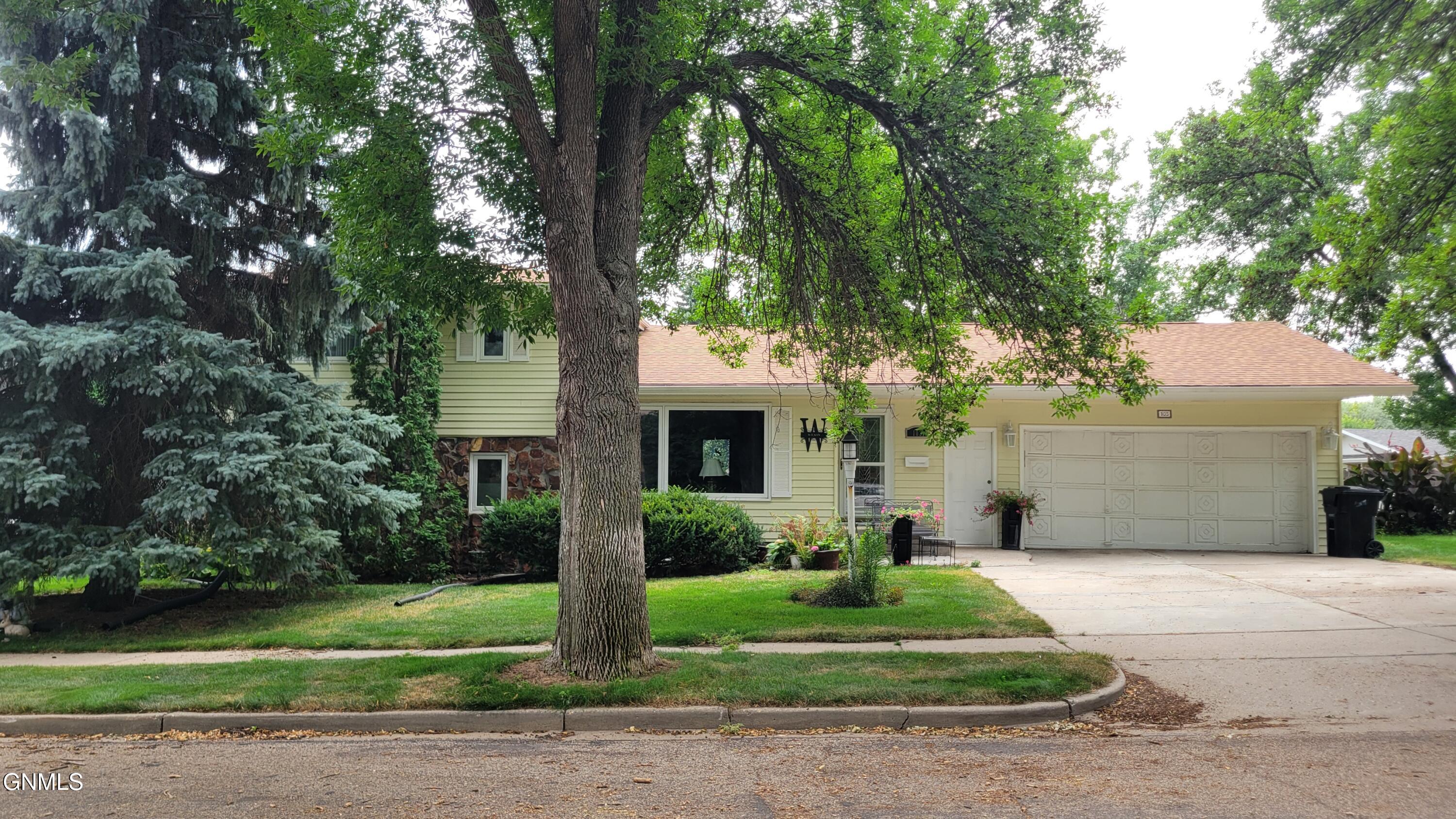 103 Redstone Drive — photo