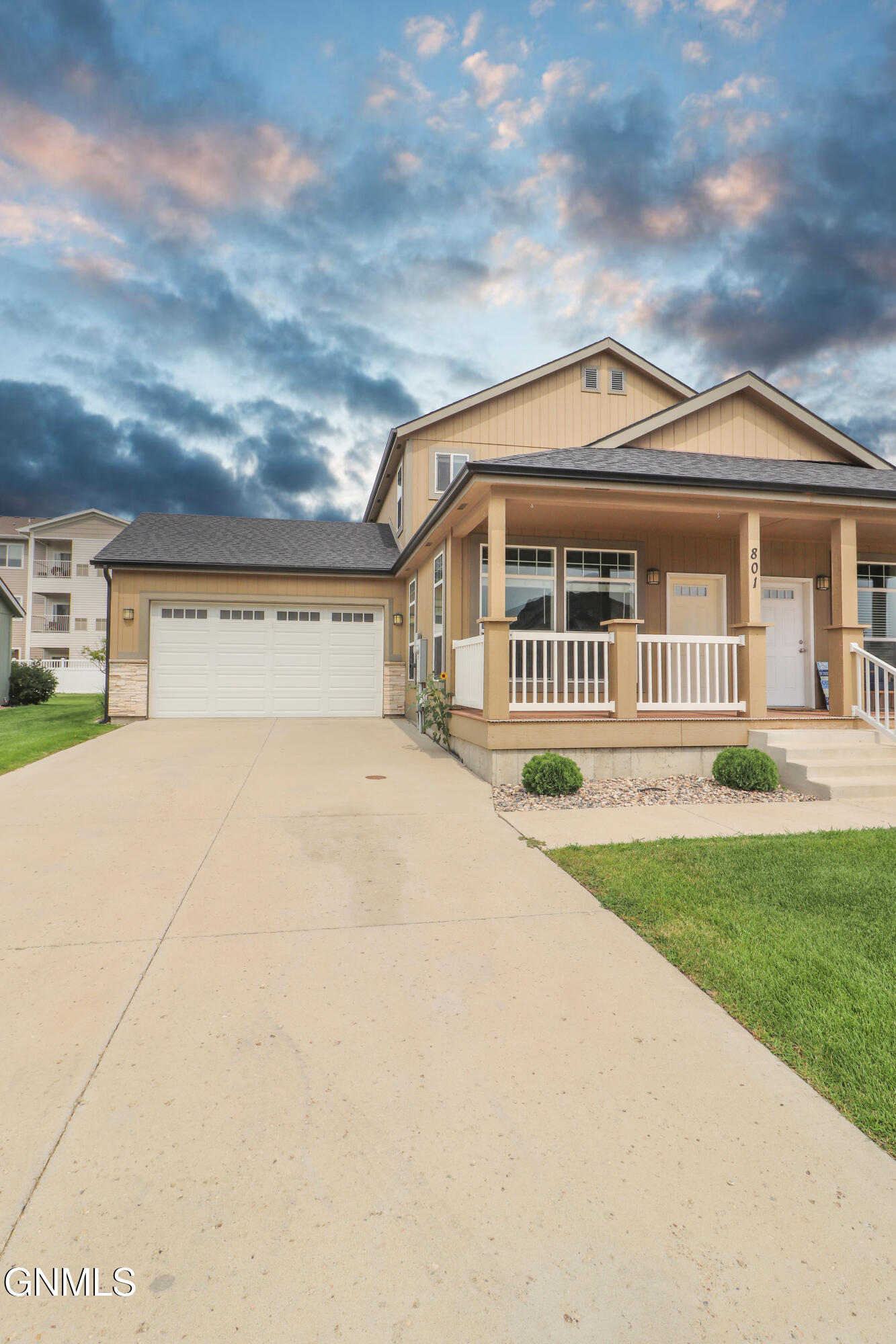 801 40th Street E, Williston, ND 58801 — photo 2
