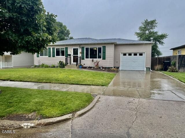 703 17th Avenue W — photo