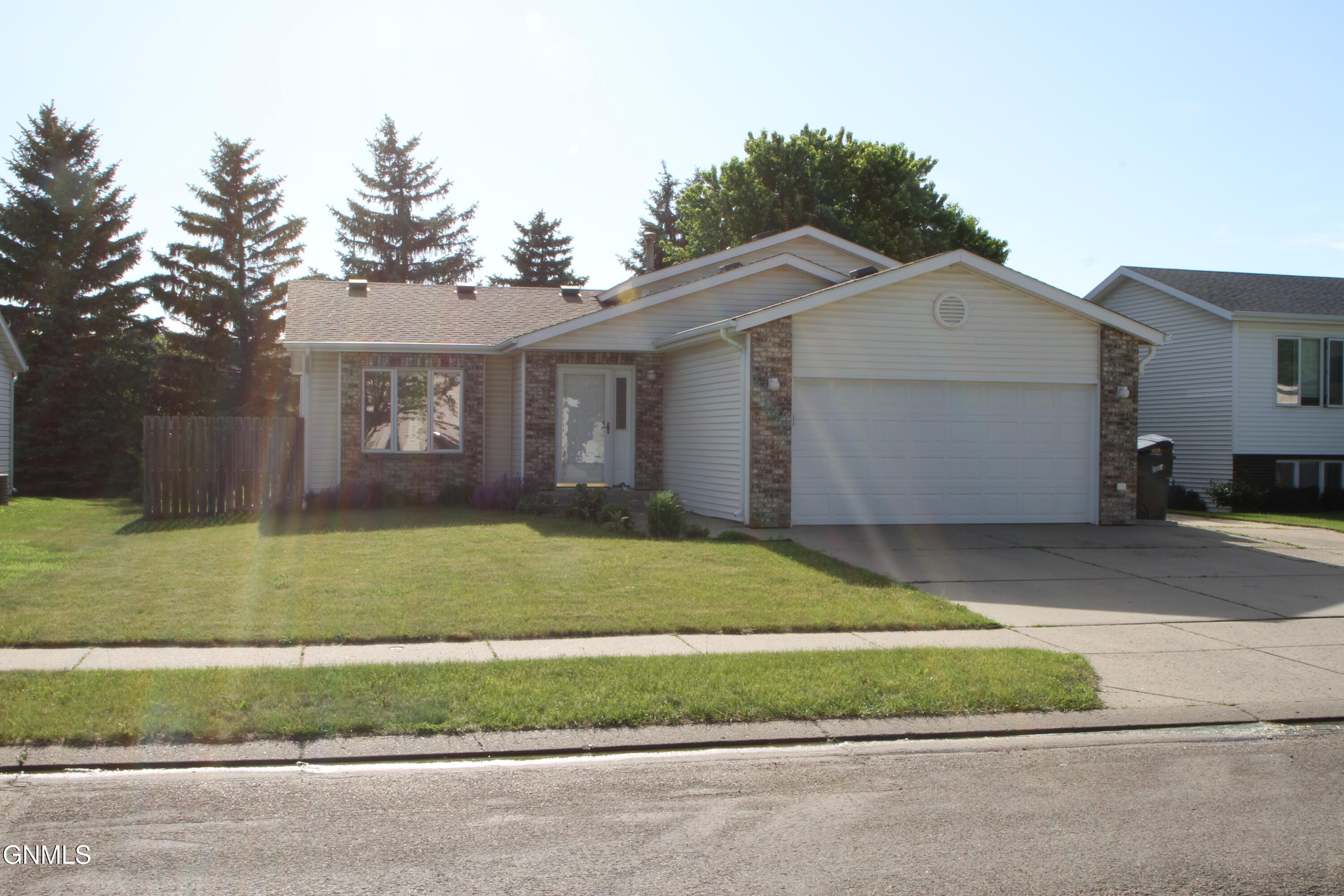 2646 Lexington Drive — photo
