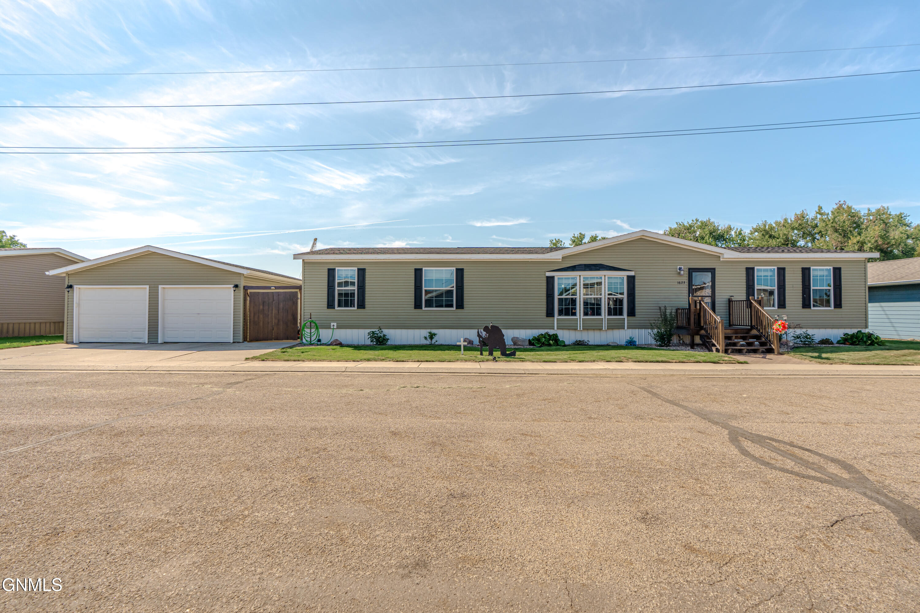 1623 Hawk Trail SE — photo