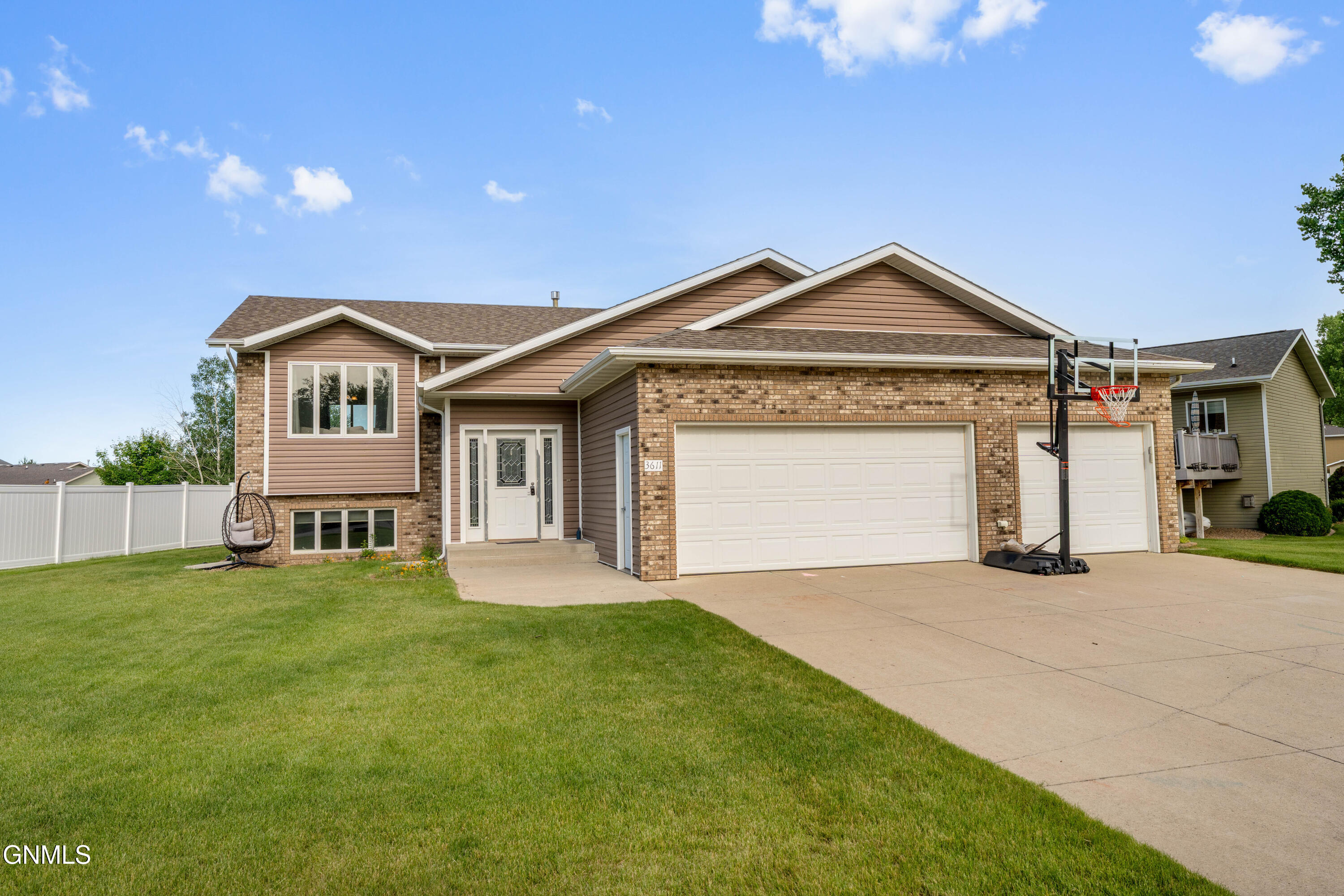 3611 Woodbend Drive SE — photo