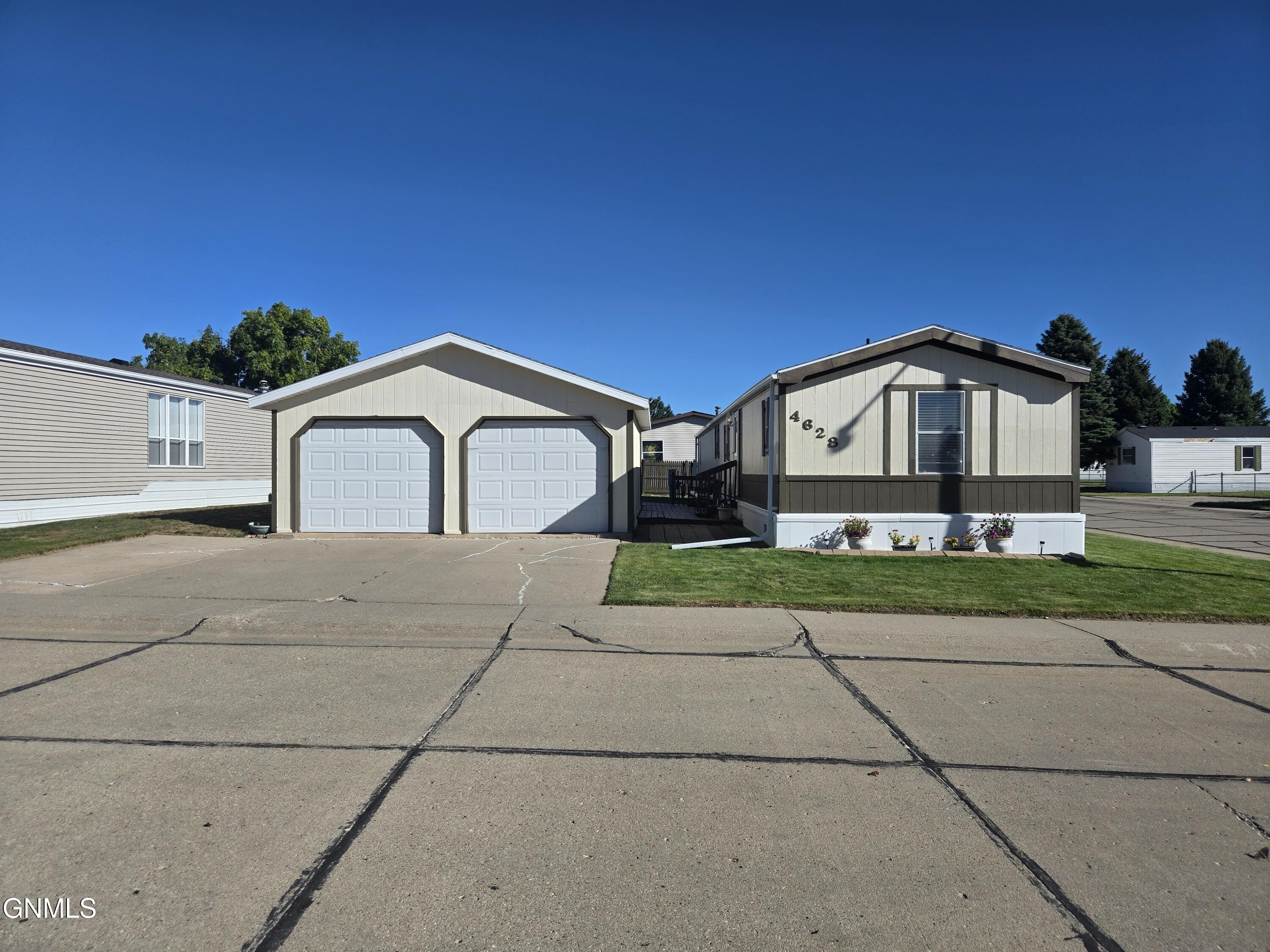 4628 Bunker Drive — photo