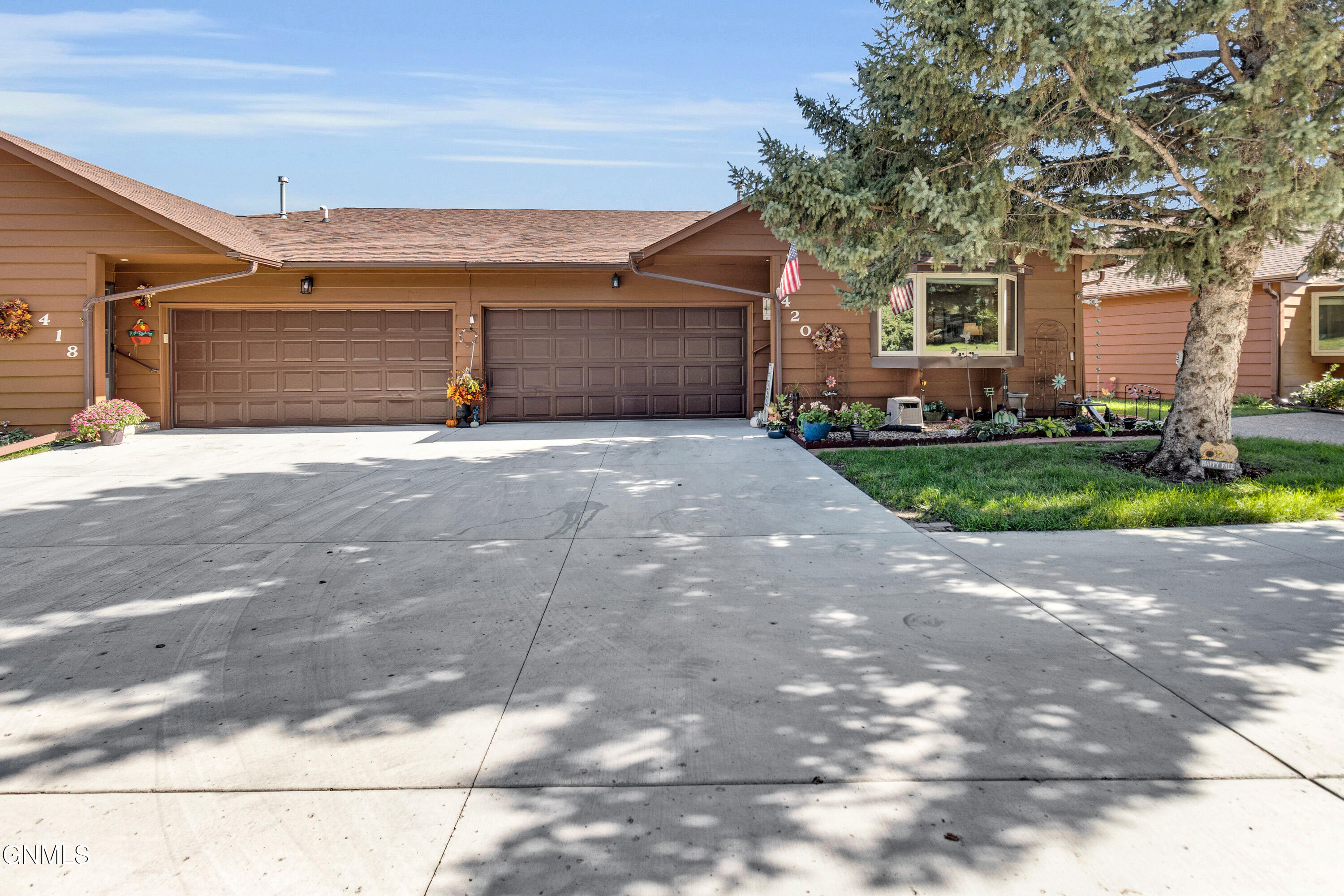 420 E Brandon Drive — photo