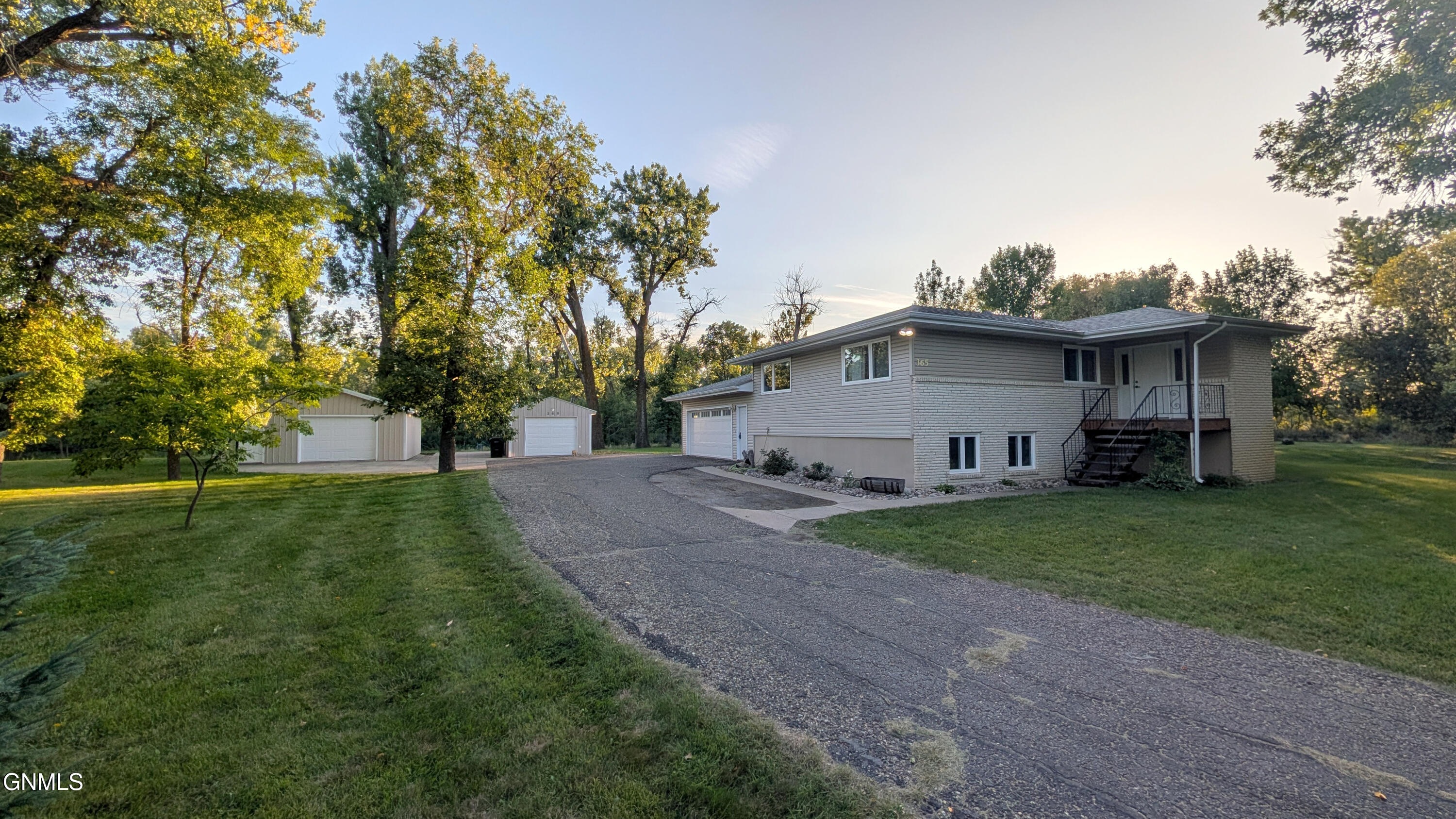 365 Glenwood Drive — photo