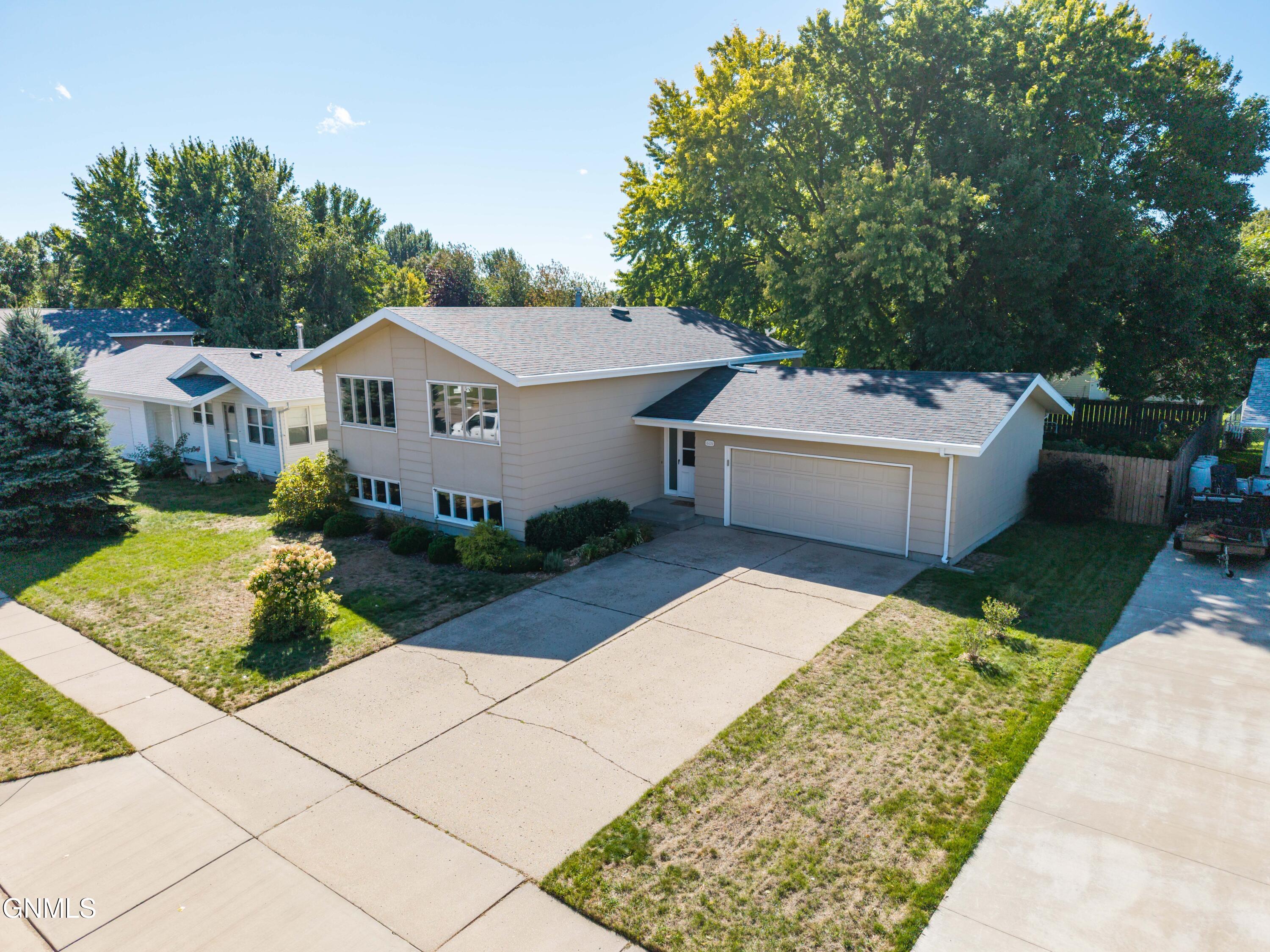 1606 Columbia Drive — photo
