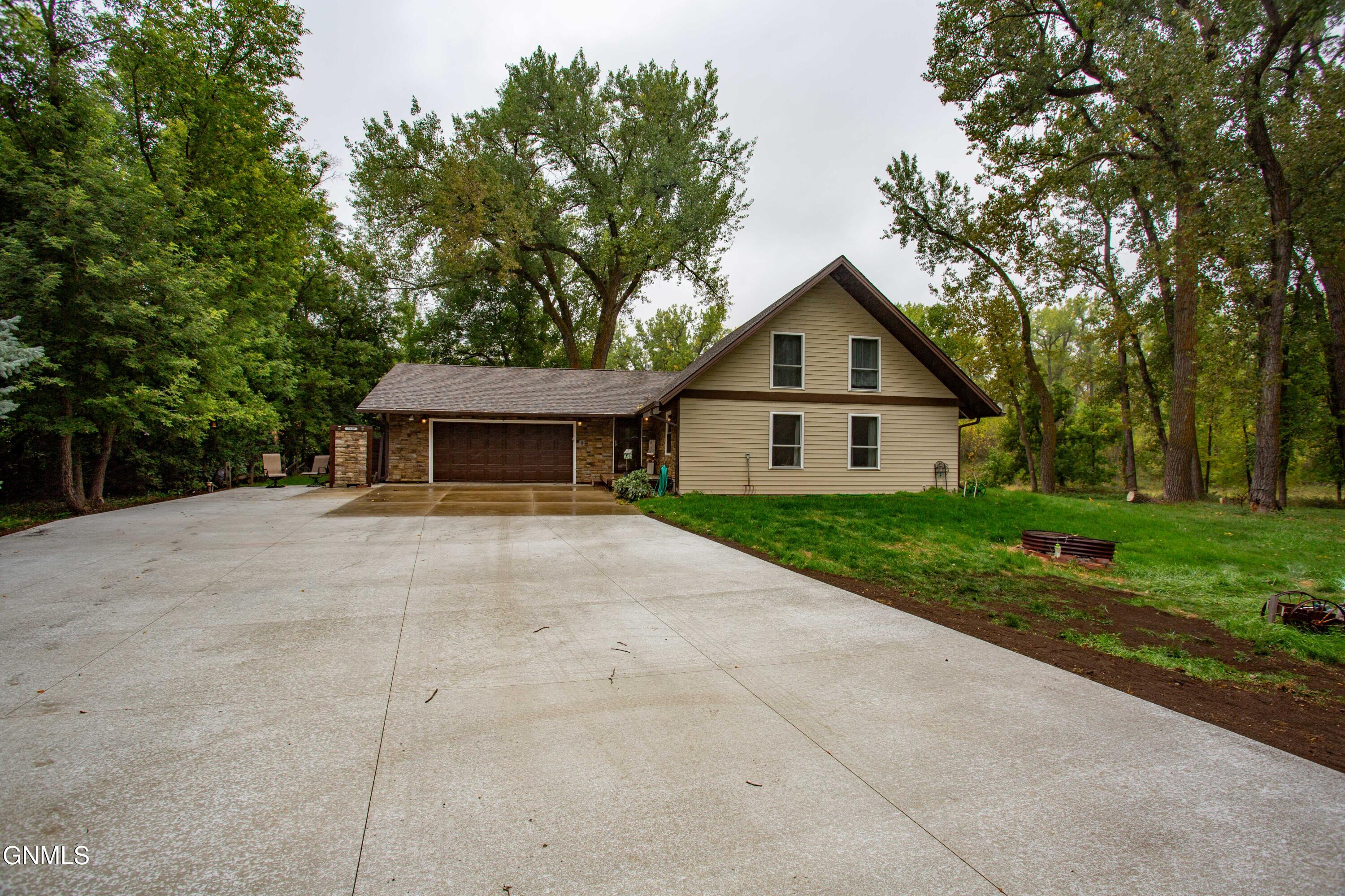 7649 Dogwood Drive — photo