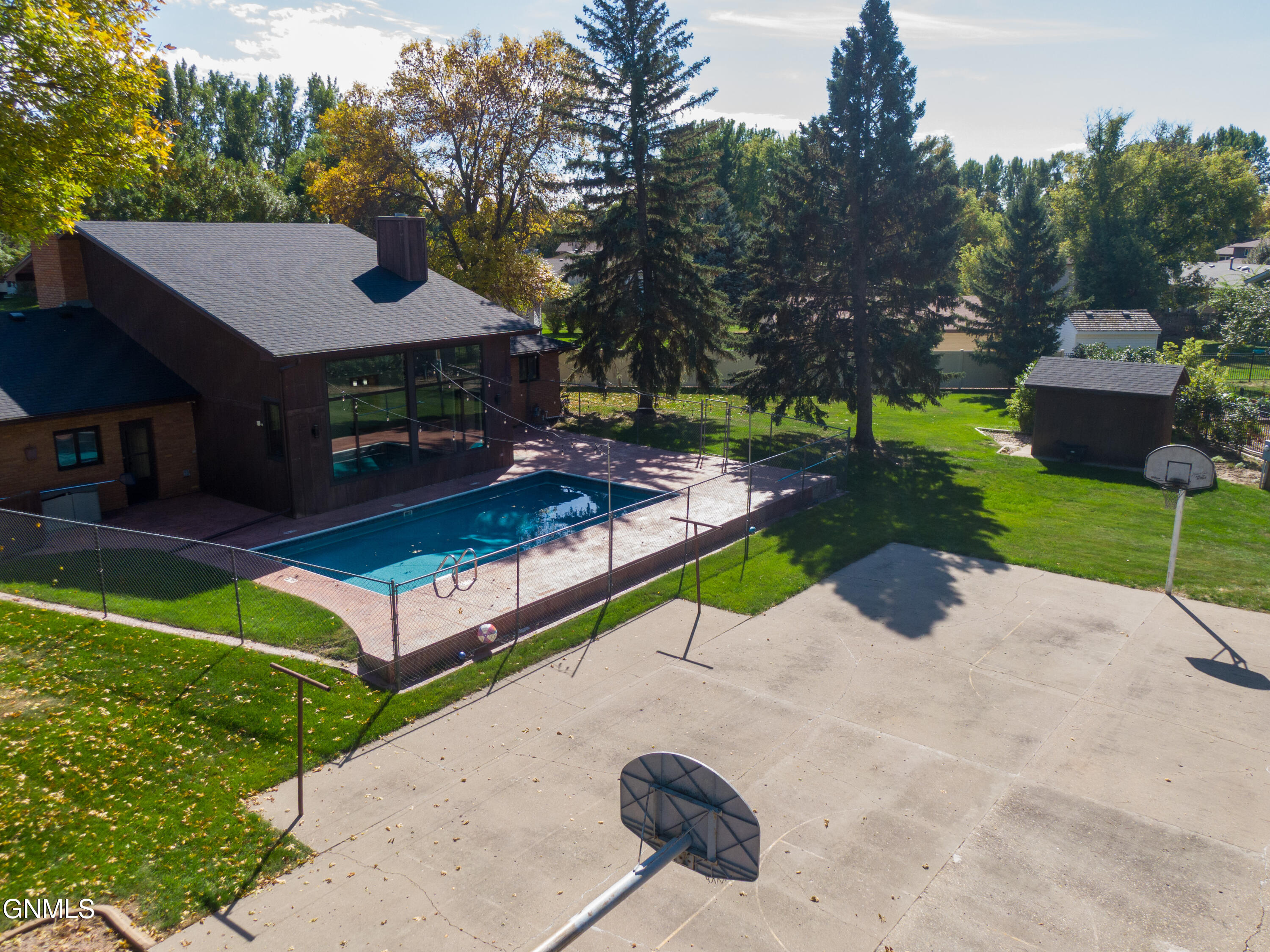 1524 Woodsman Place — photo