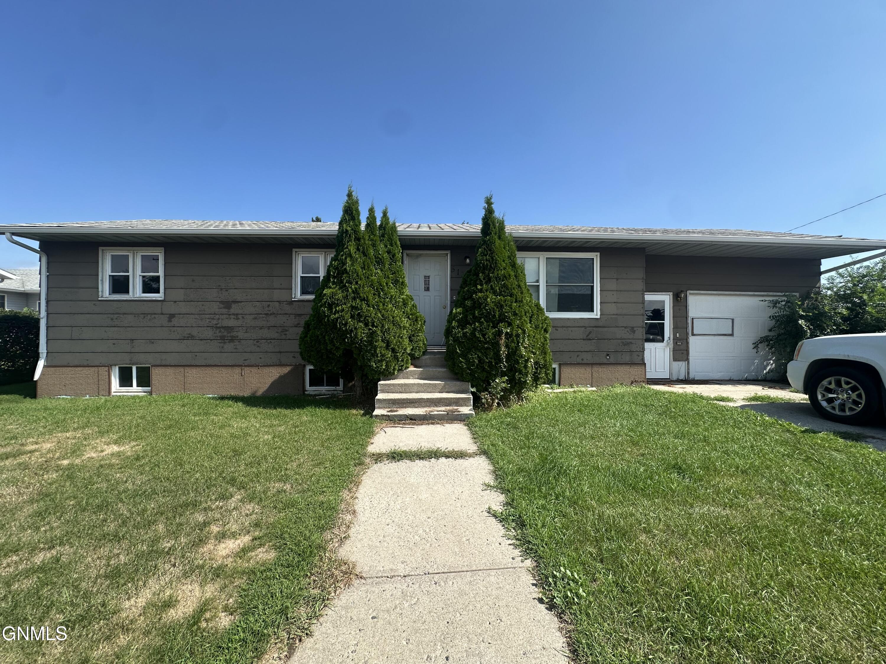 513 3rd Street E, Napoleon, ND 58561 — photo 2