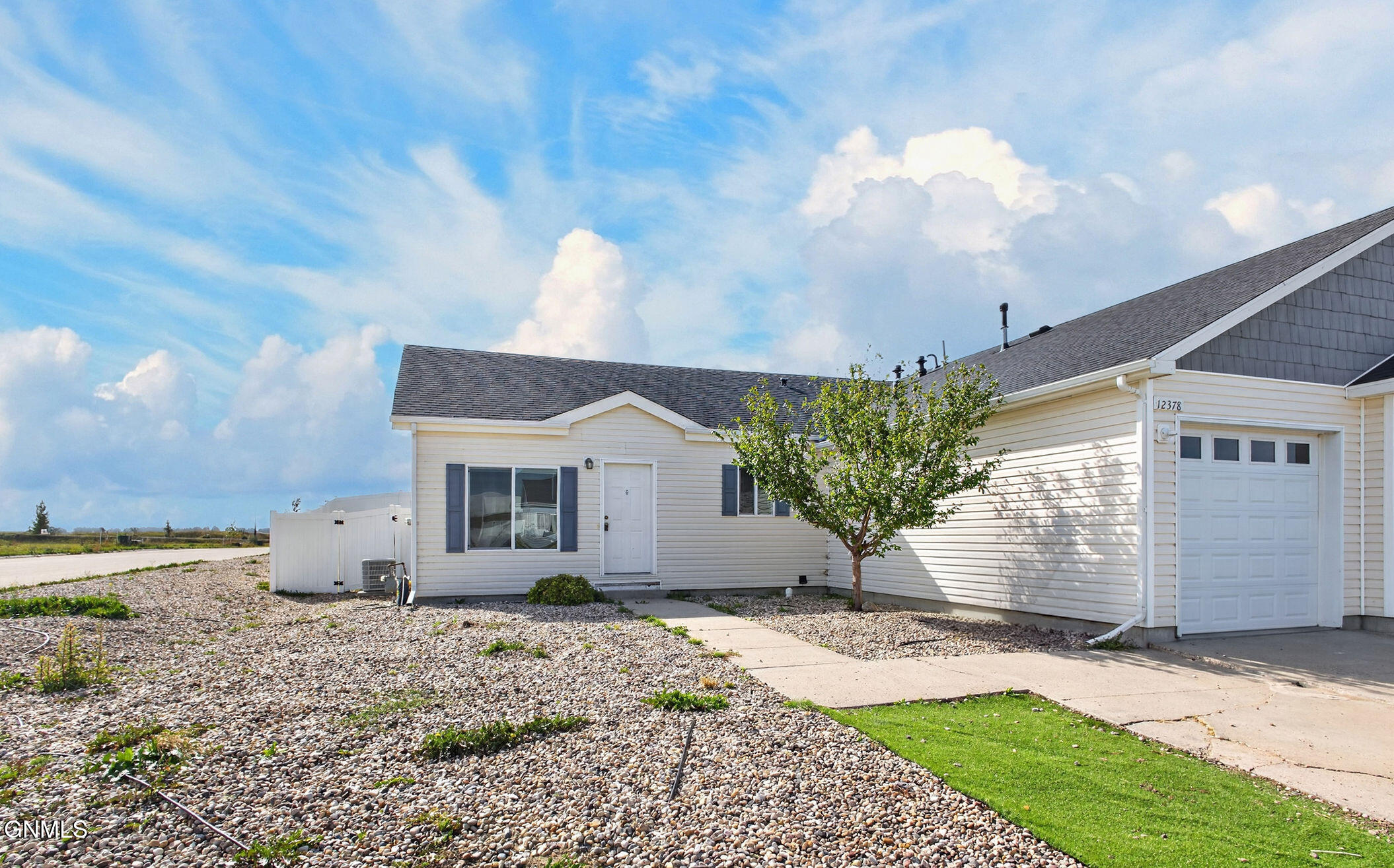 12378 Rainbow Loop N, Epping, ND 58843 — photo 2