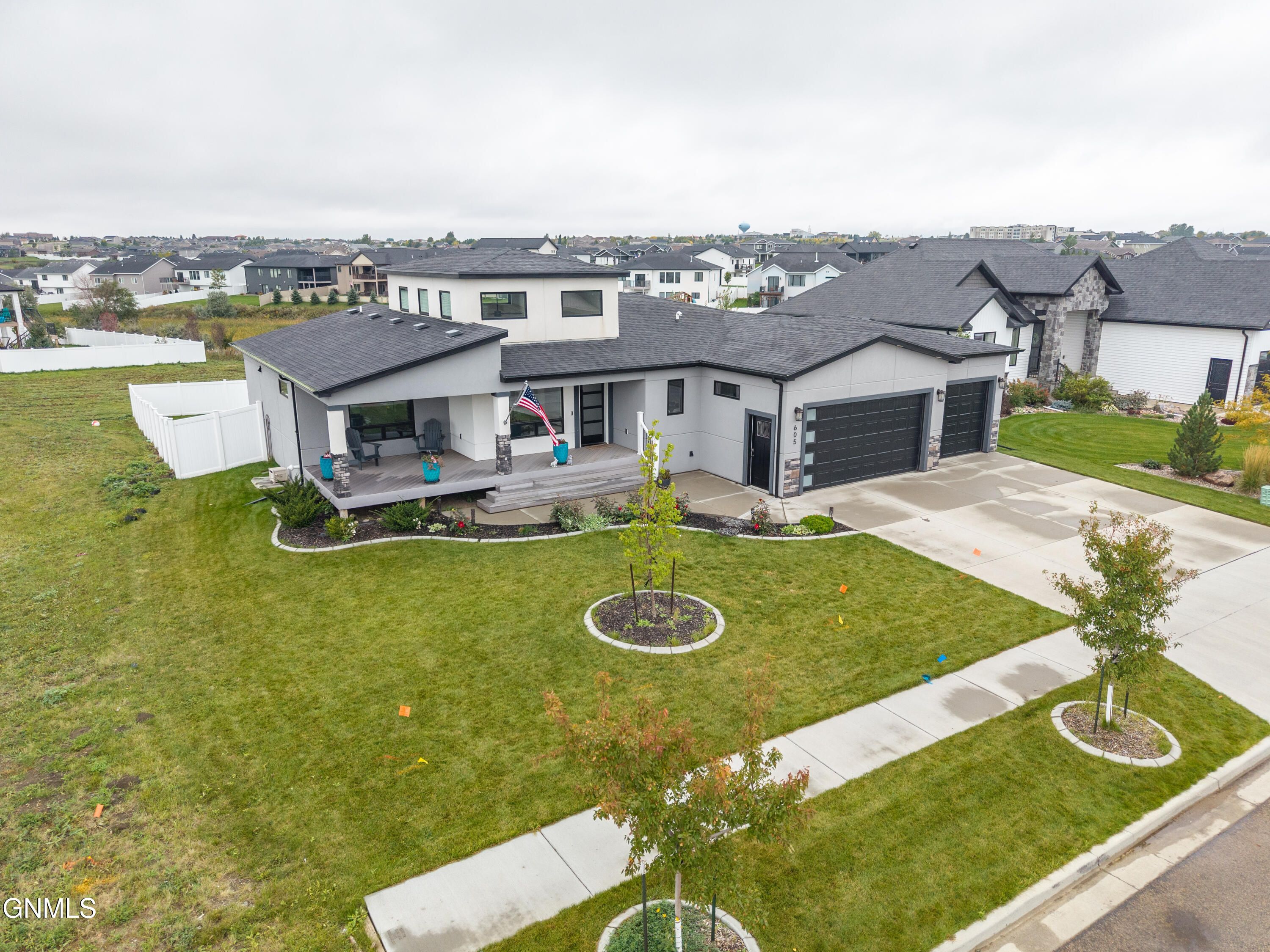 605 Shale Drive — photo