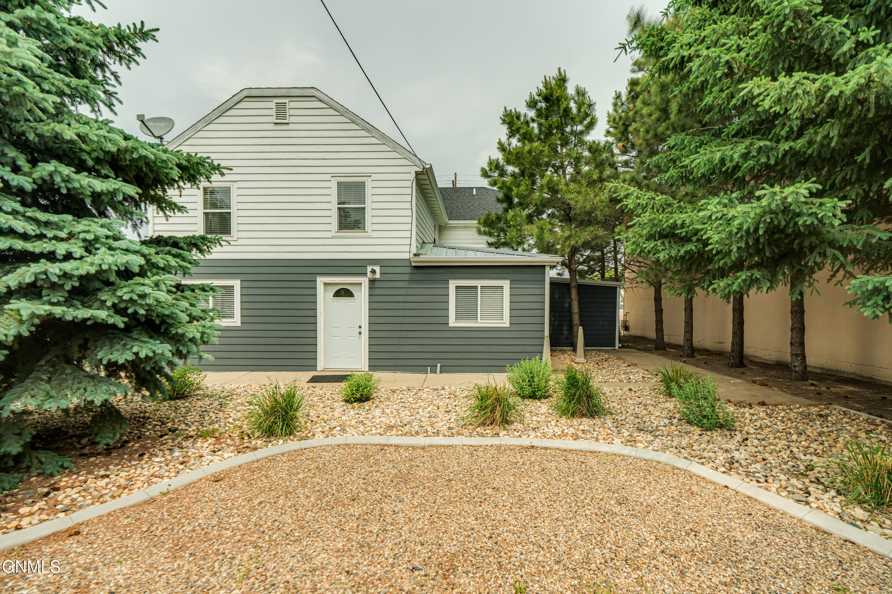1301 E Front Avenue, Bismarck, ND 58504 — photo 3