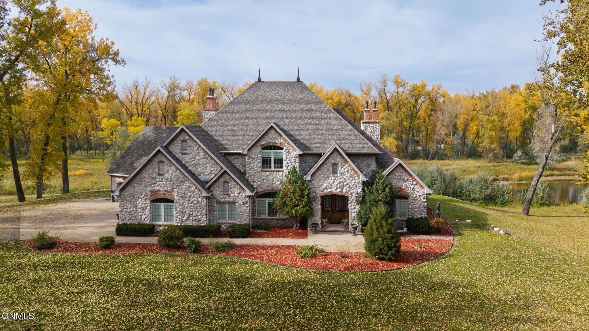 3114 Fontenelle Drive — photo