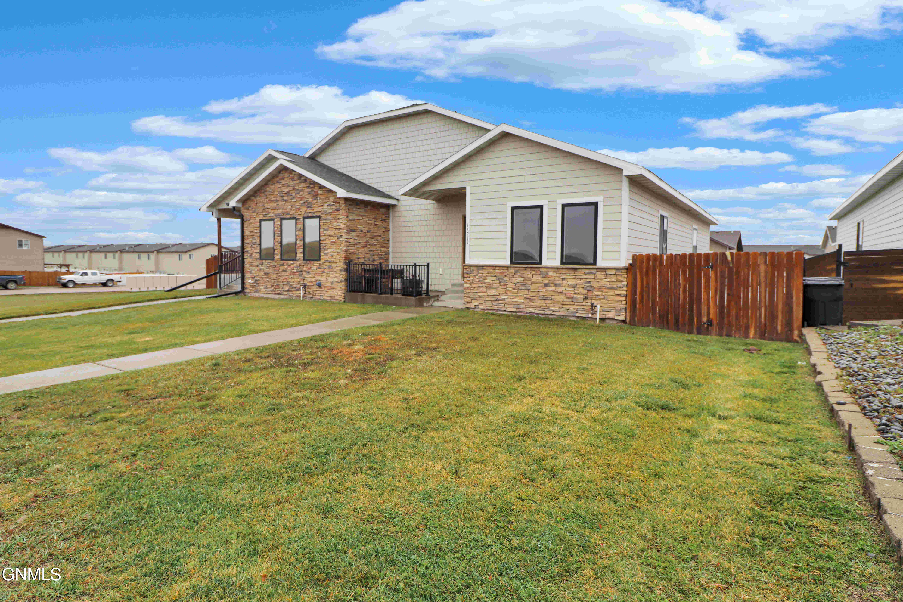 13717 Karen Street — photo