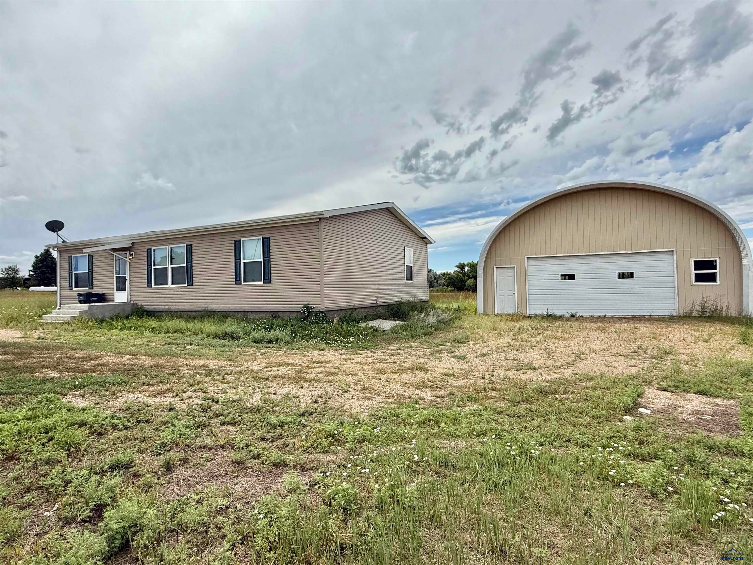 19225 Prairie Hills Rd — photo