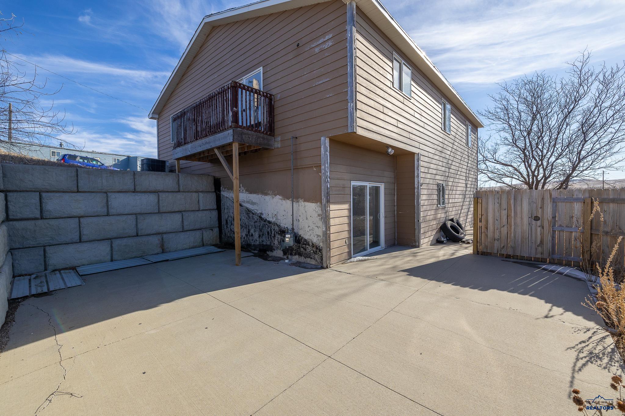 306 Hillview Dr, Box Elder, SD 57719 — photo 2