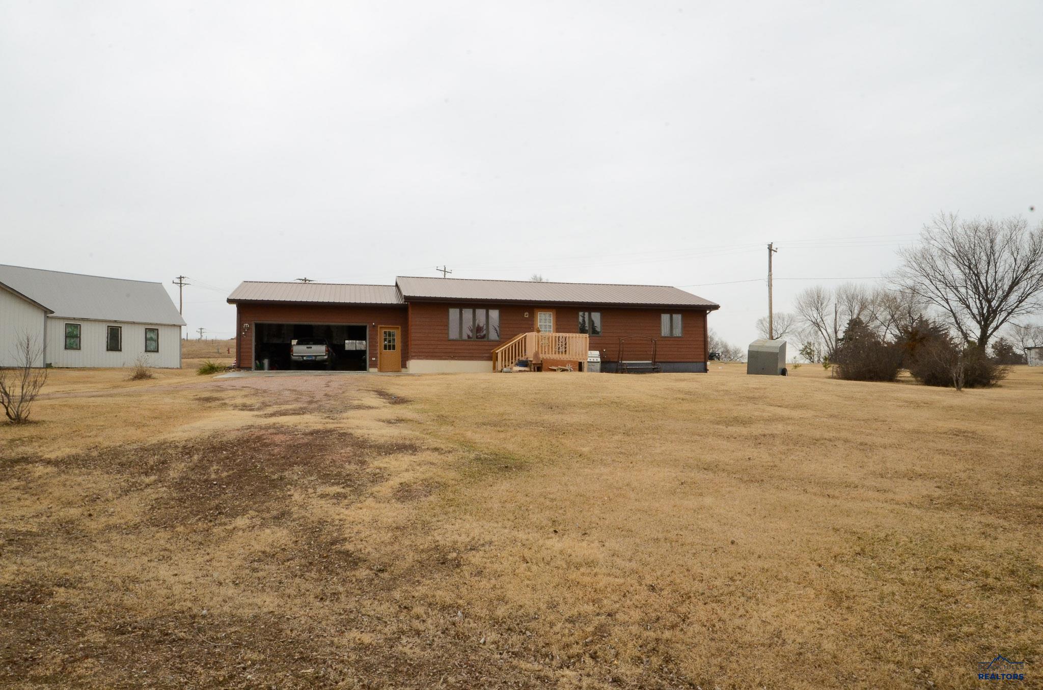 214 N Cedar, Vivian, SD 57576 — photo 2