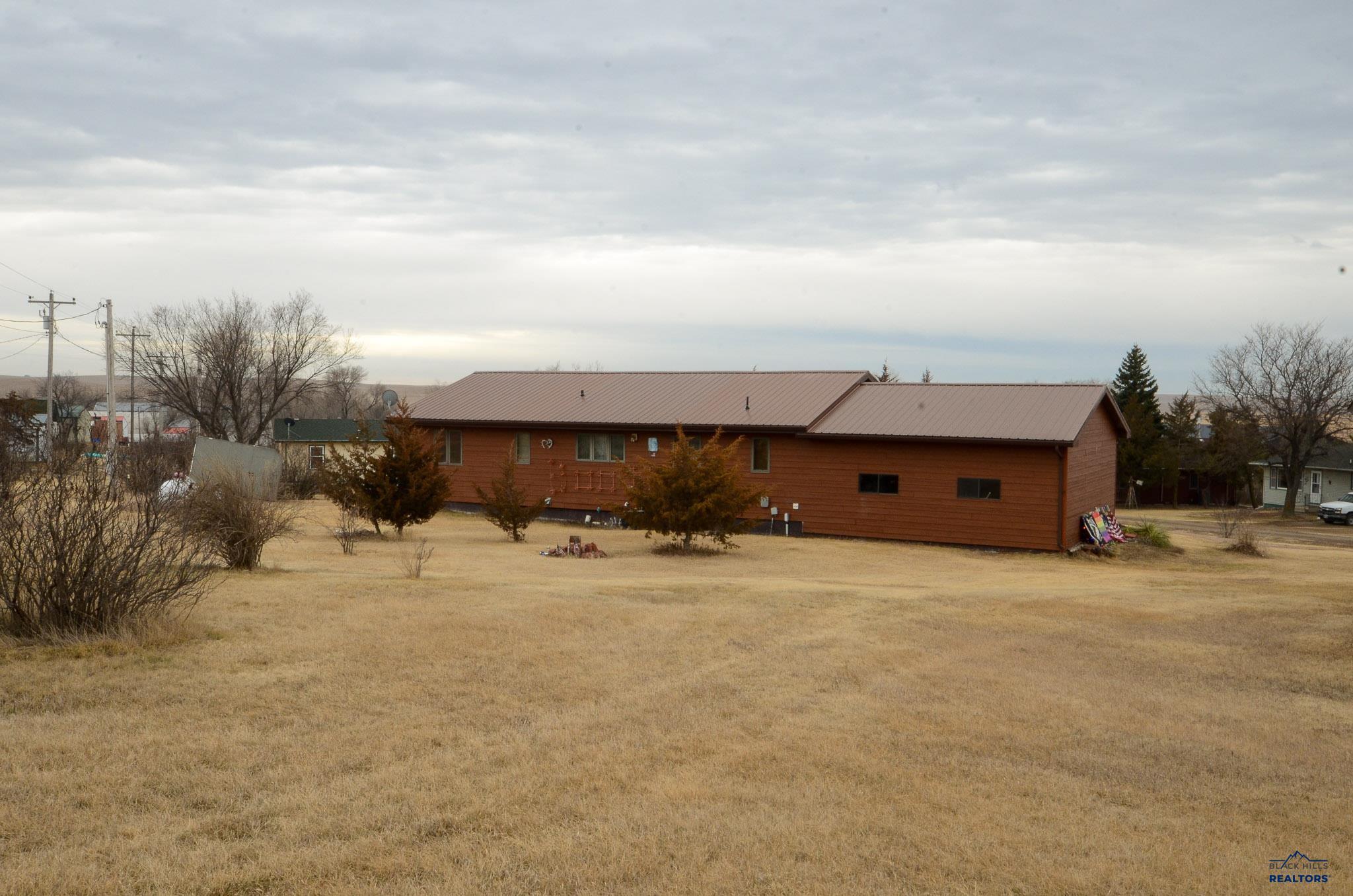 214 N Cedar, Vivian, SD 57576 — photo 3
