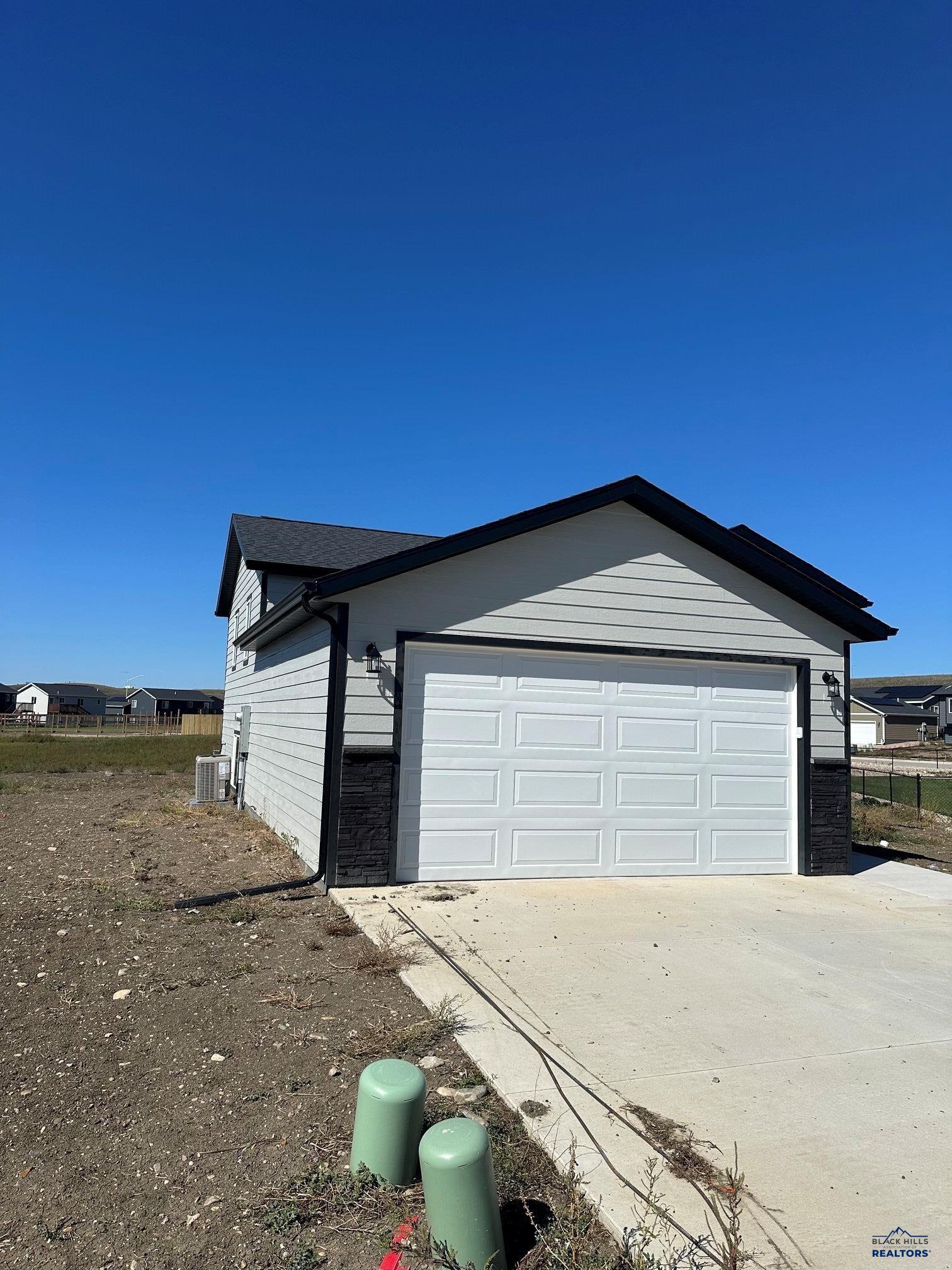 864 Bushnell Court, Box Elder, SD 57719 — photo 2