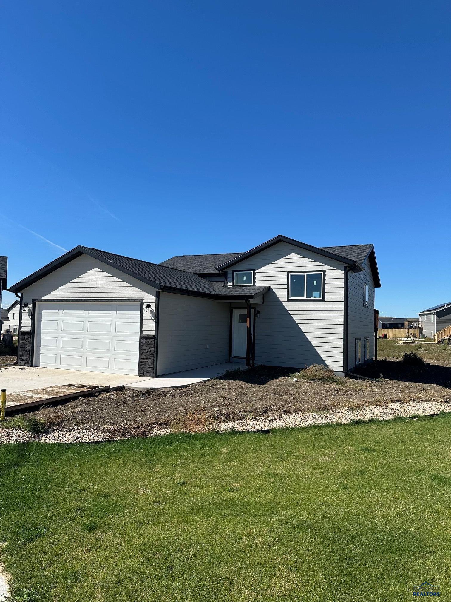 864 Bushnell Court, Box Elder, SD 57719 — photo 3
