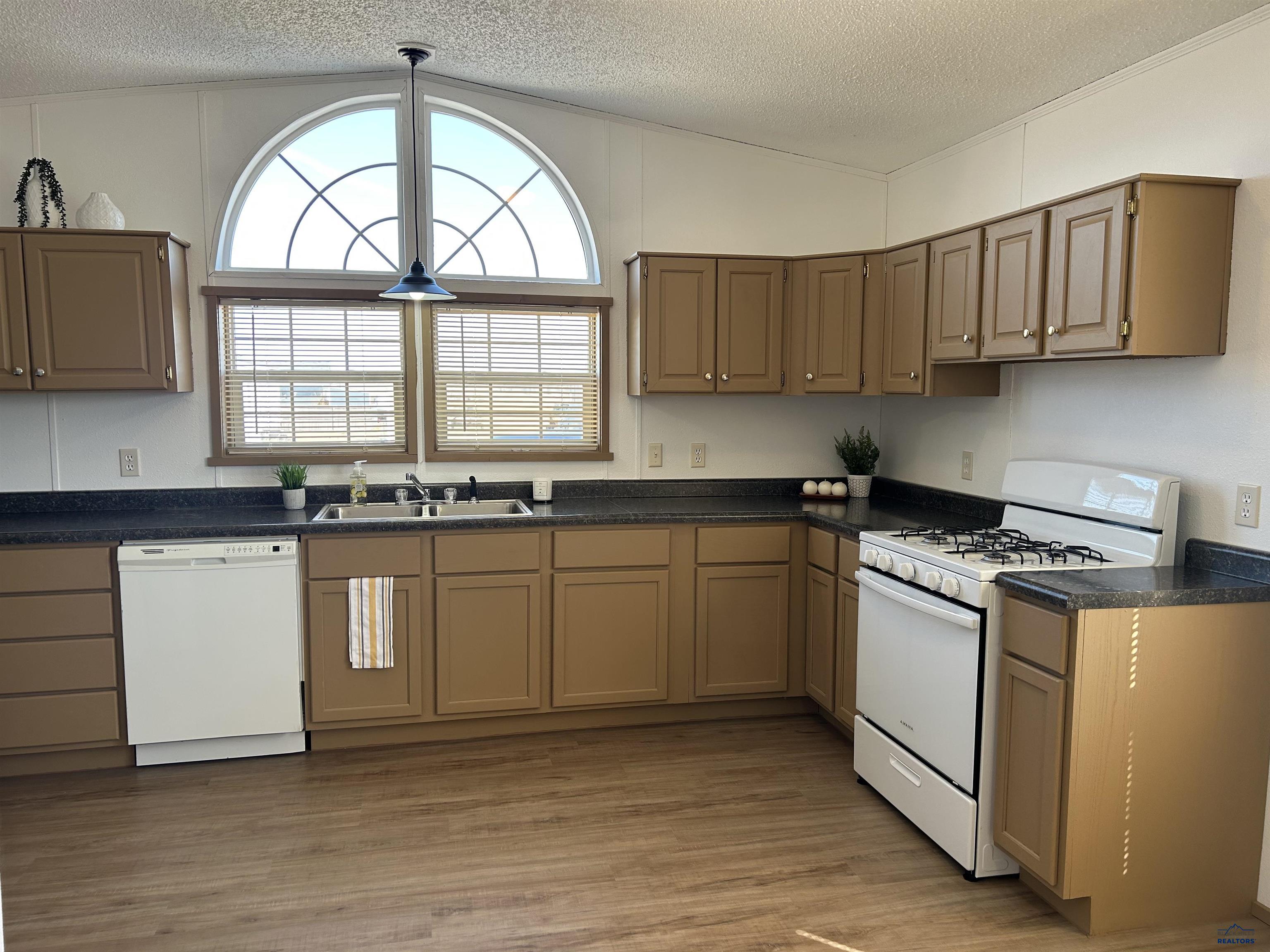 300 E Main, Hermosa, SD 57744 — photo 3