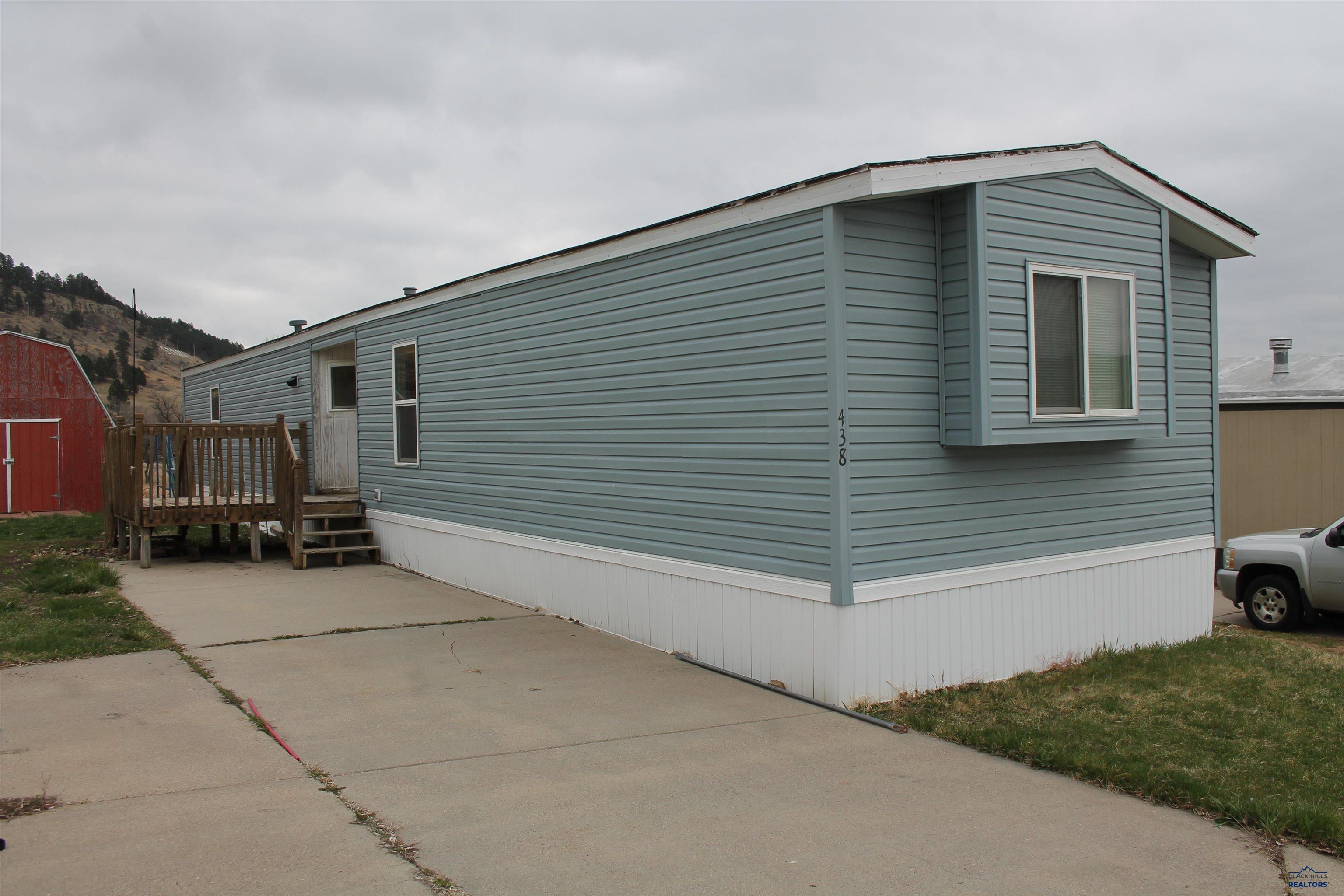 438 Danielle Ct — photo