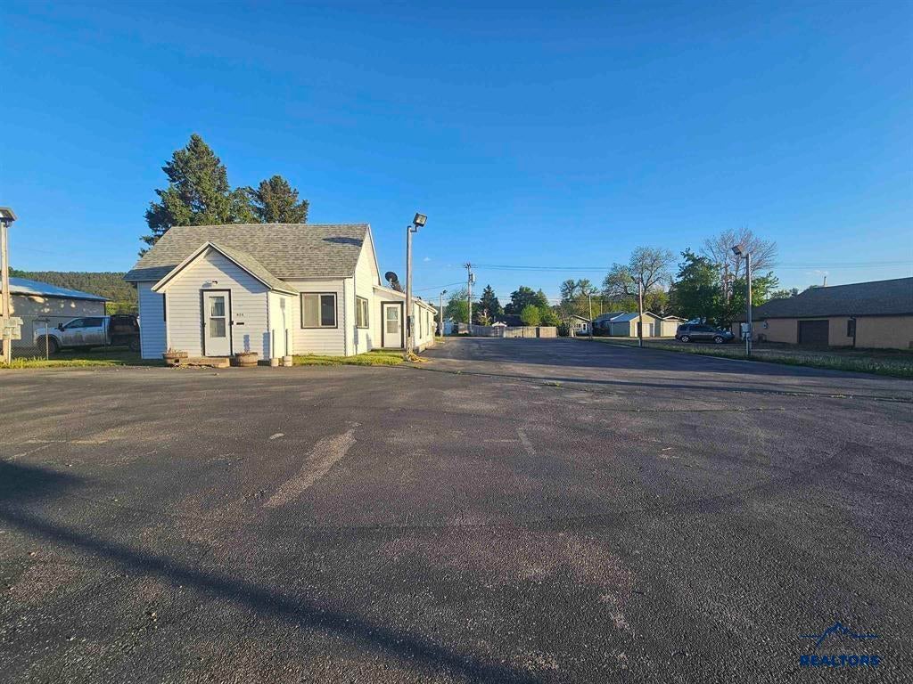924 Main St — photo