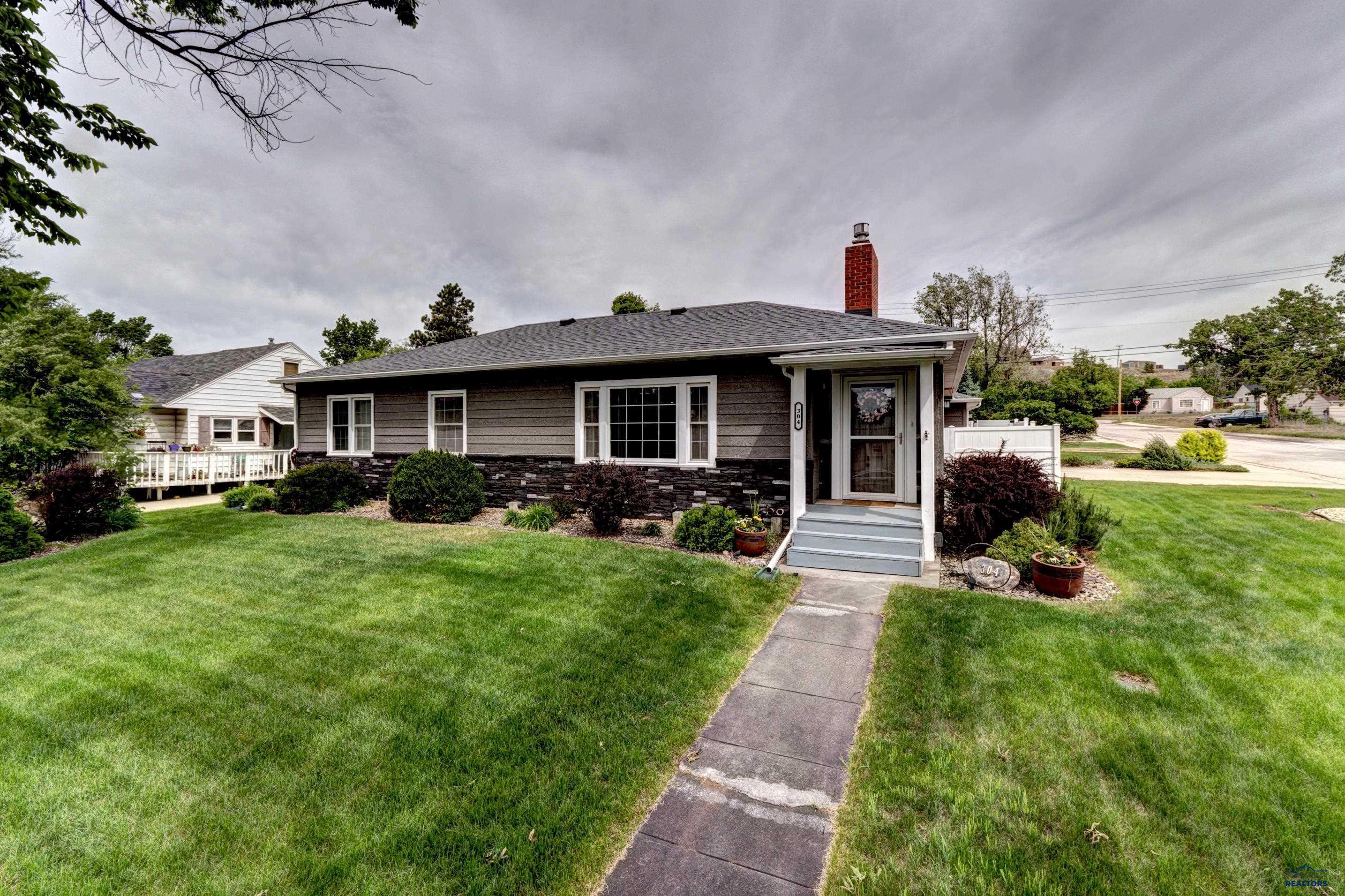 304 St Charles, Rapid City, SD 57701 — photo 2