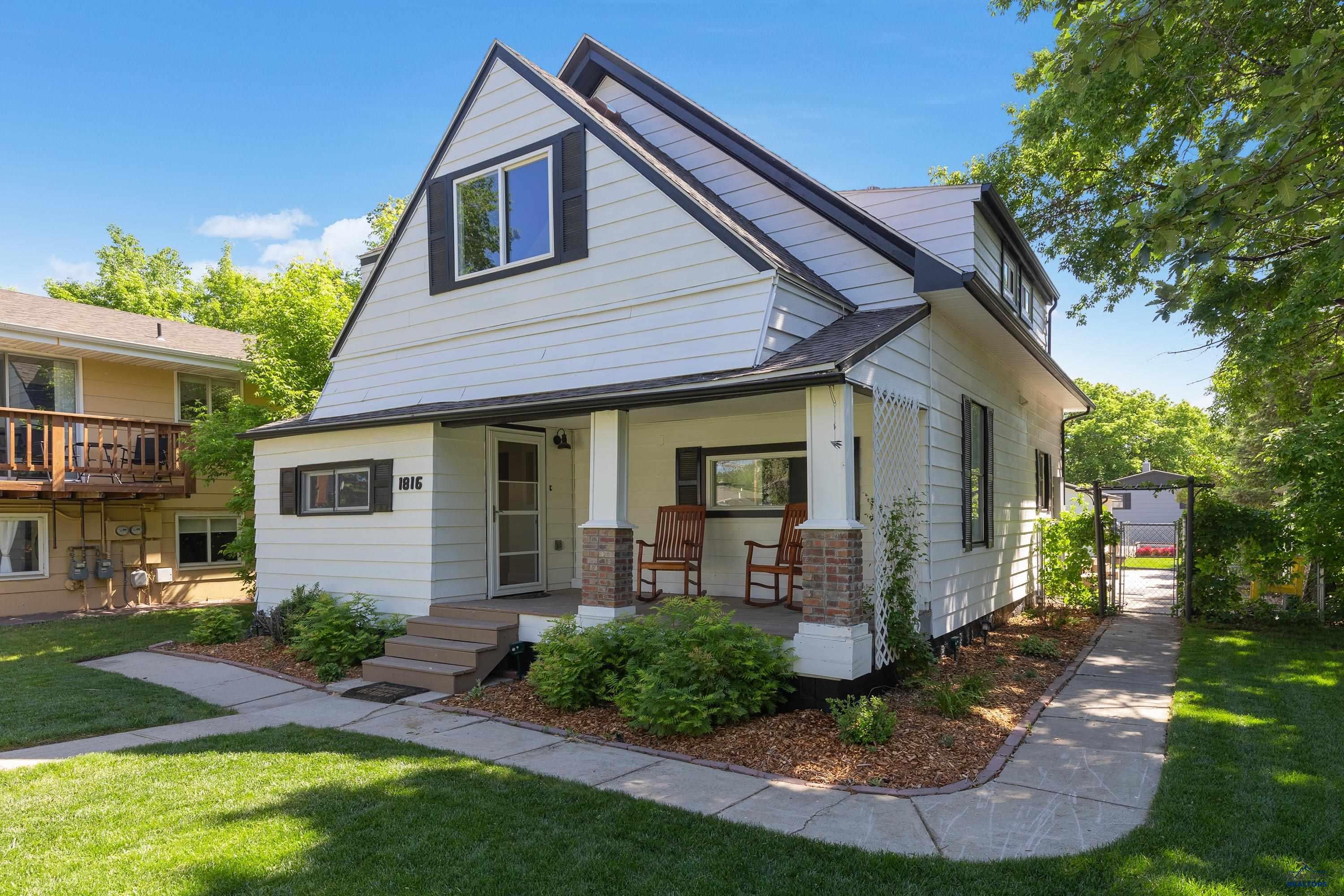 1816 Evergreen Dr — photo