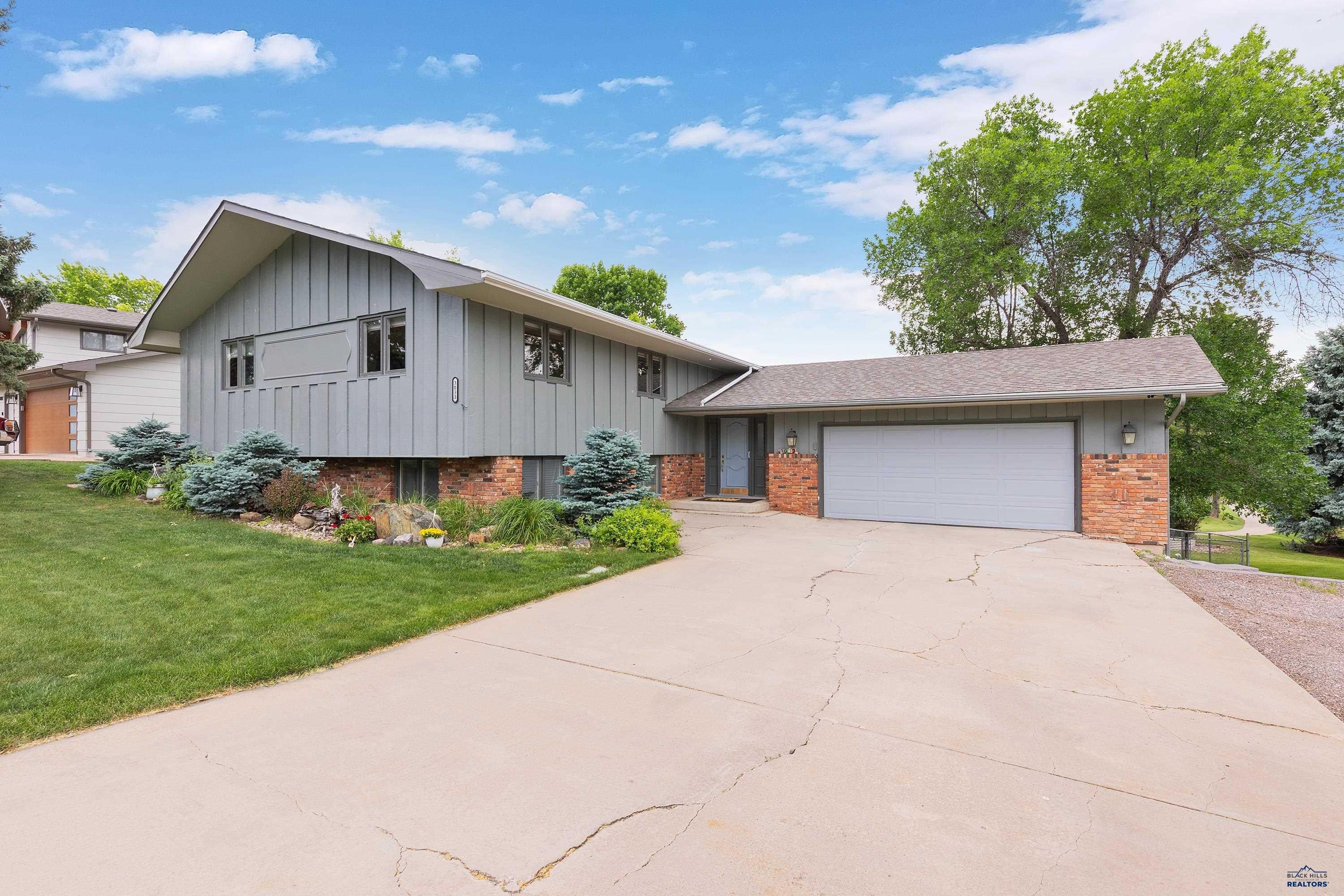 3033 Flint Dr — photo