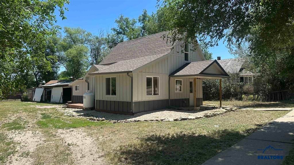 703 4th Ave, Edgemont, SD 57735 — photo 2