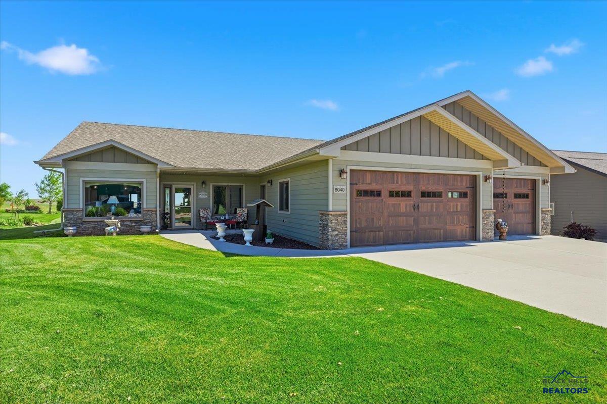 8040 Brooks Loop — photo
