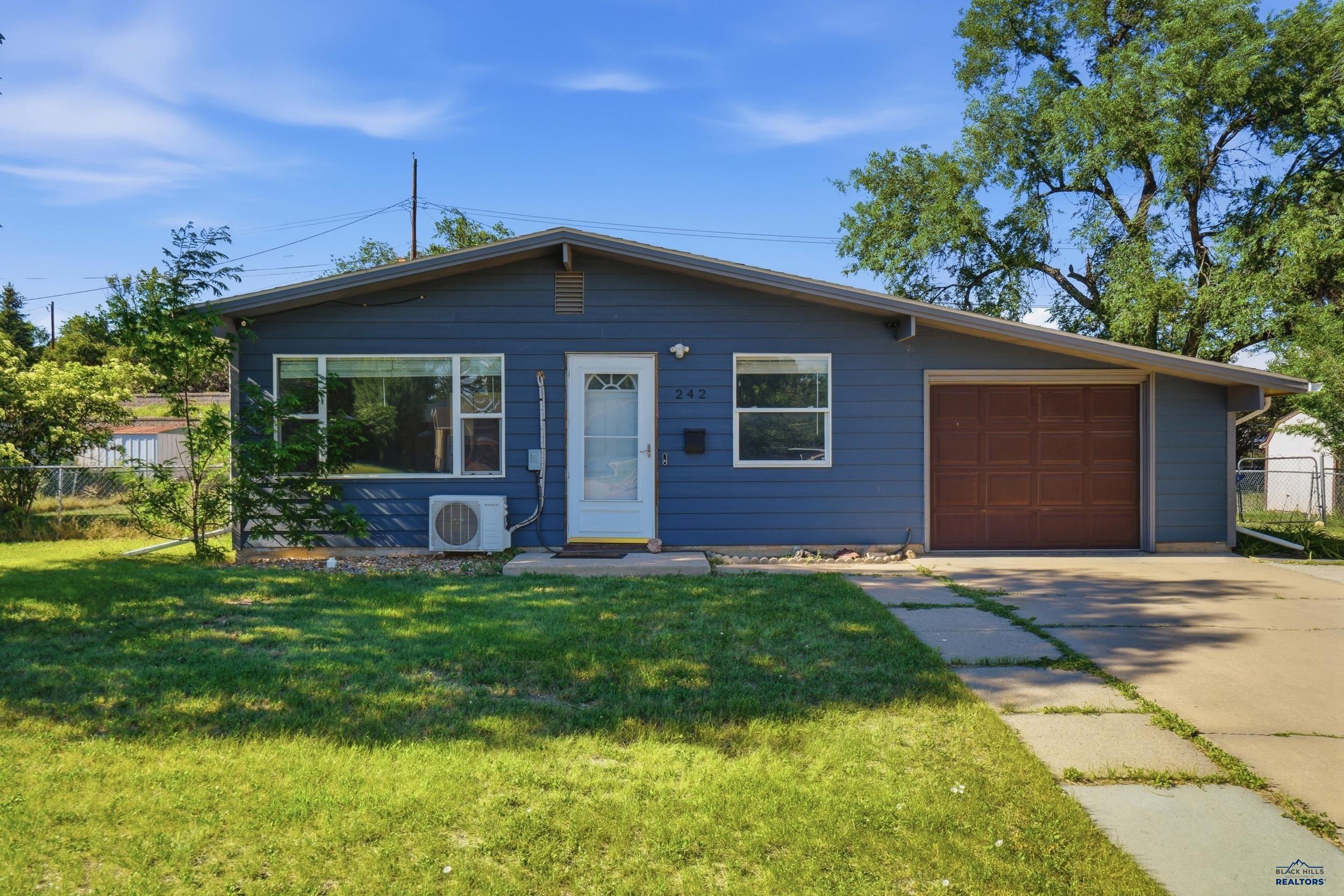 242 E Fairmont Blvd — photo