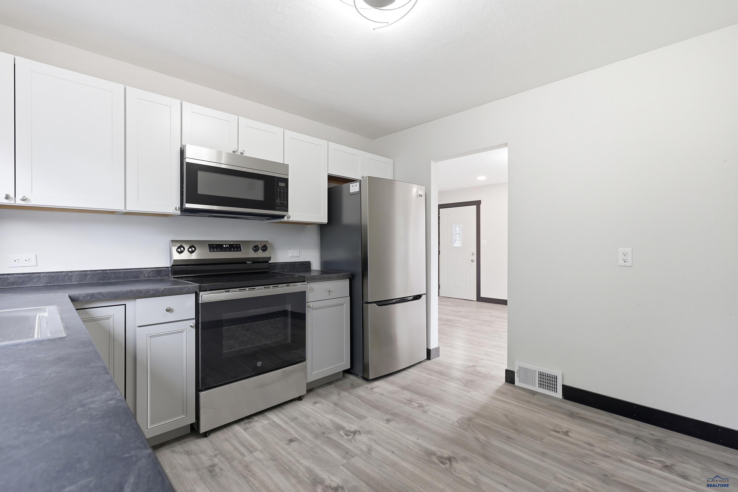334 St Charles, Rapid City, SD 57701 — photo 2