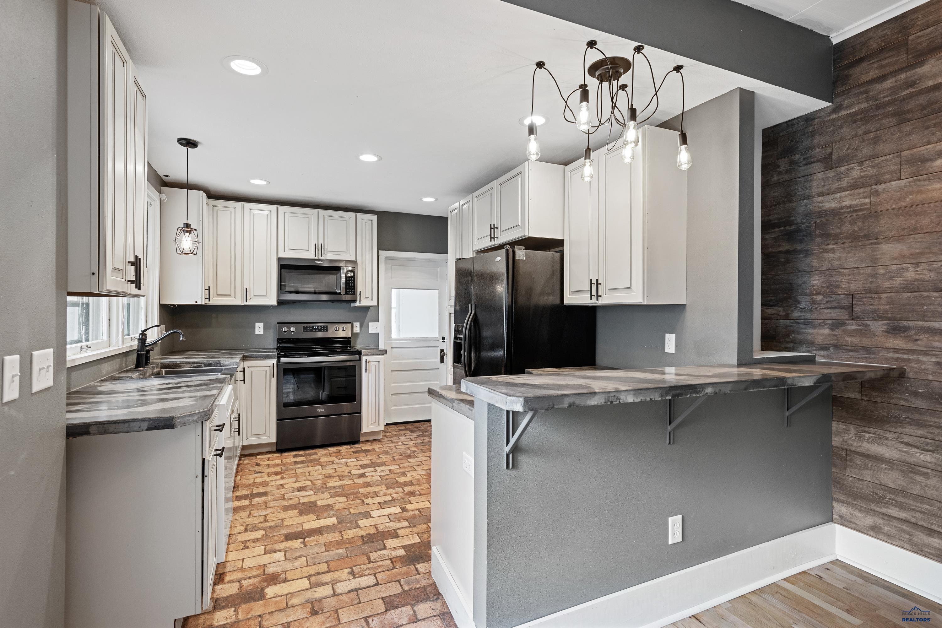 1115 Quincy, Rapid City, SD 57701 — photo 2