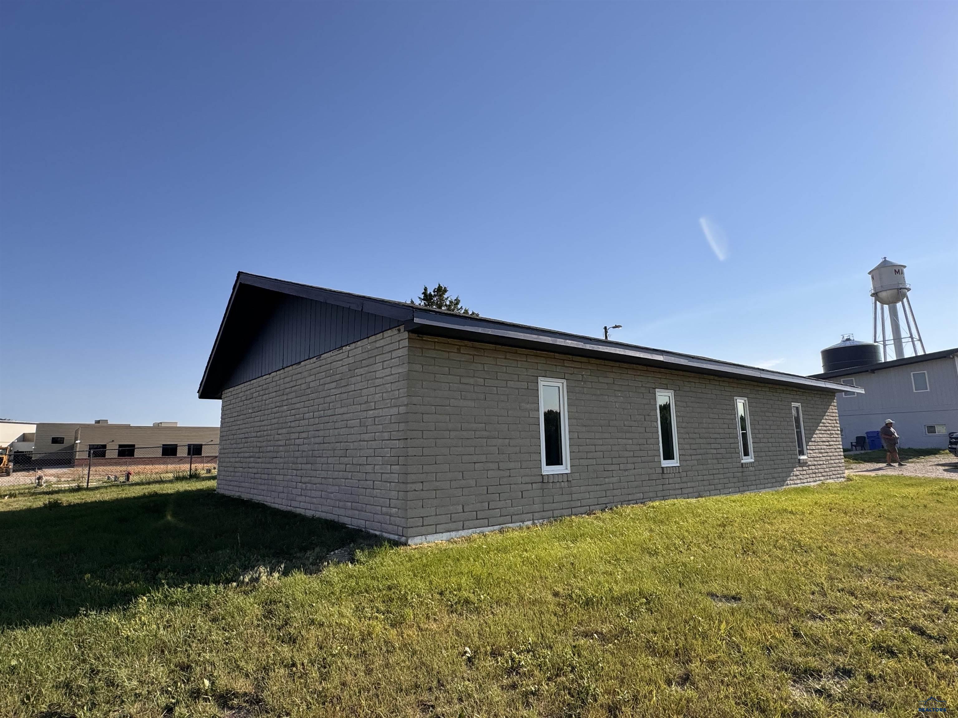 103 E State Street, Martin, SD 57551 — photo 2