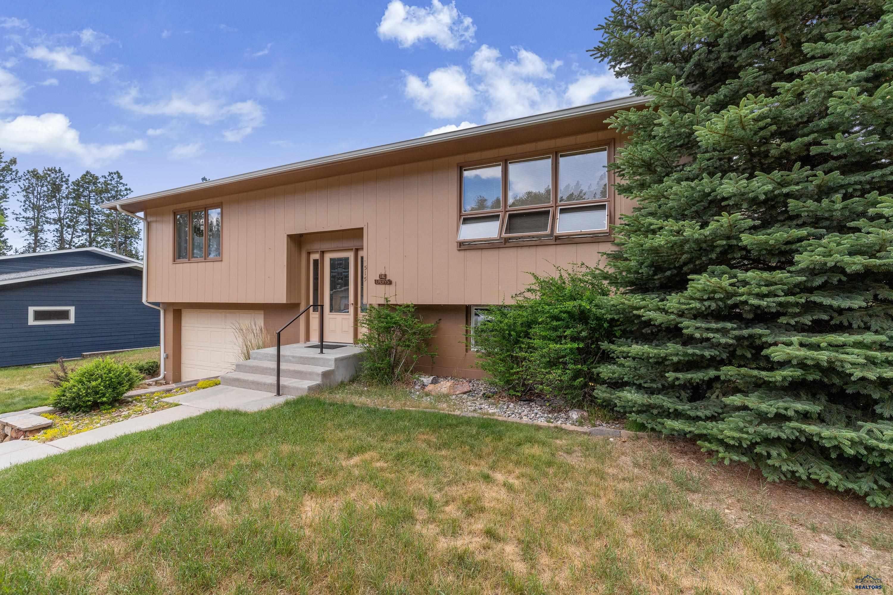 515 Belair Dr — photo