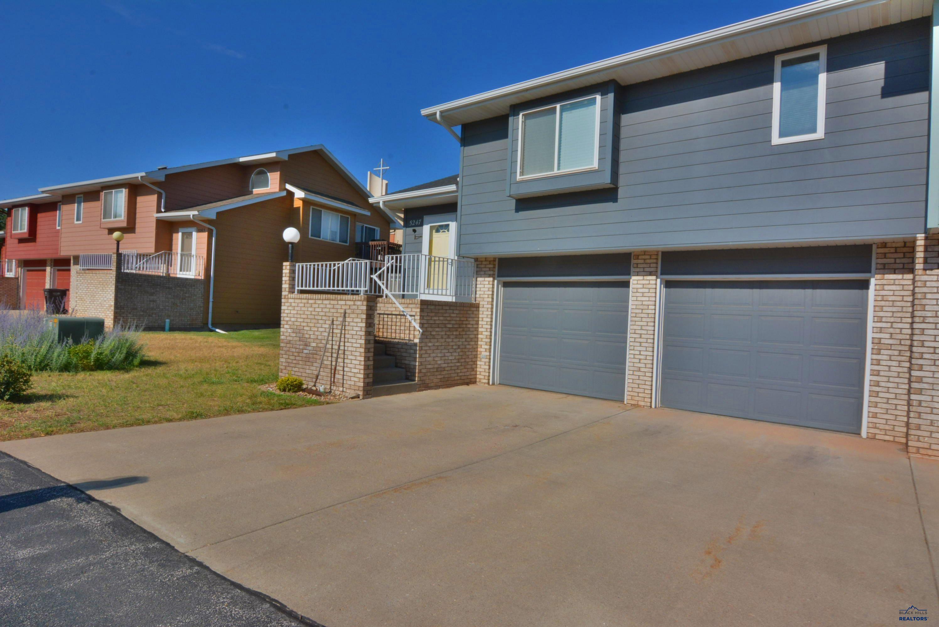 5247 Autumn Pl — photo