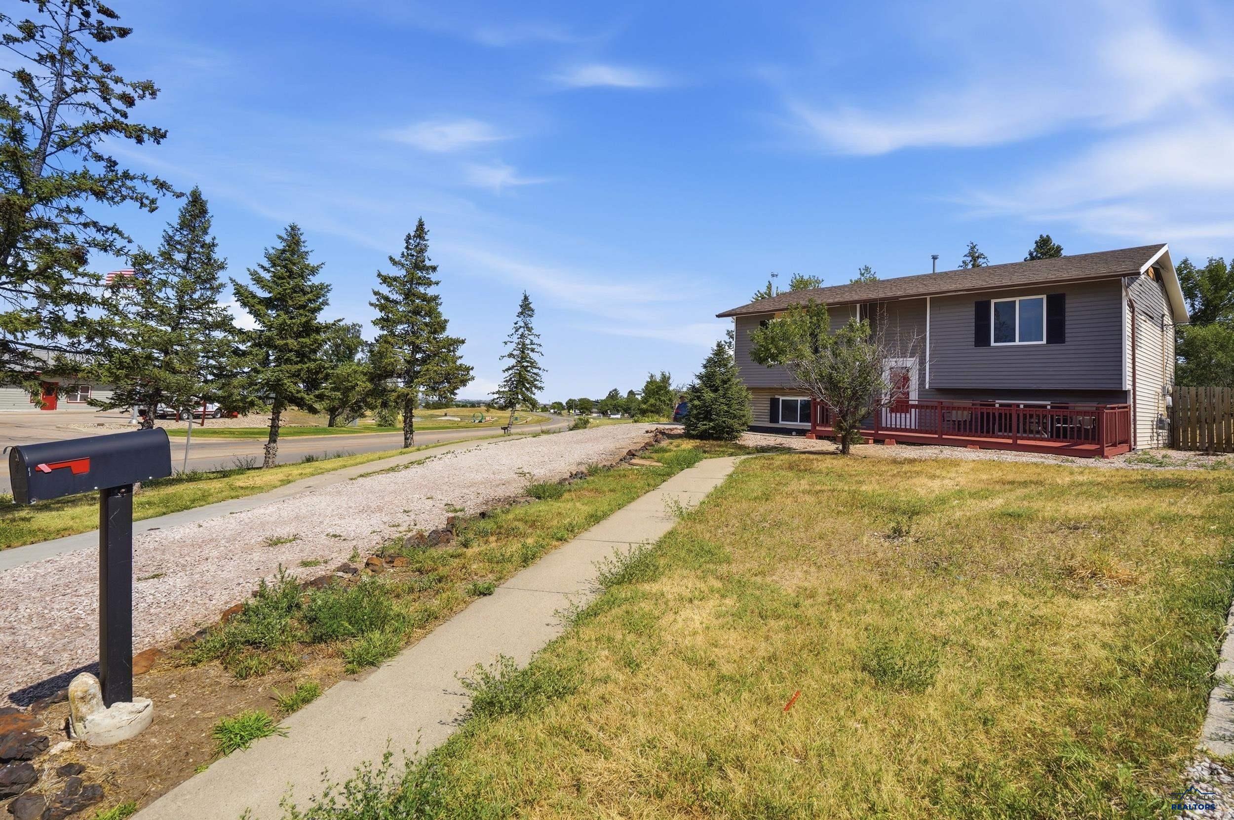627 Fairmont Pl — photo