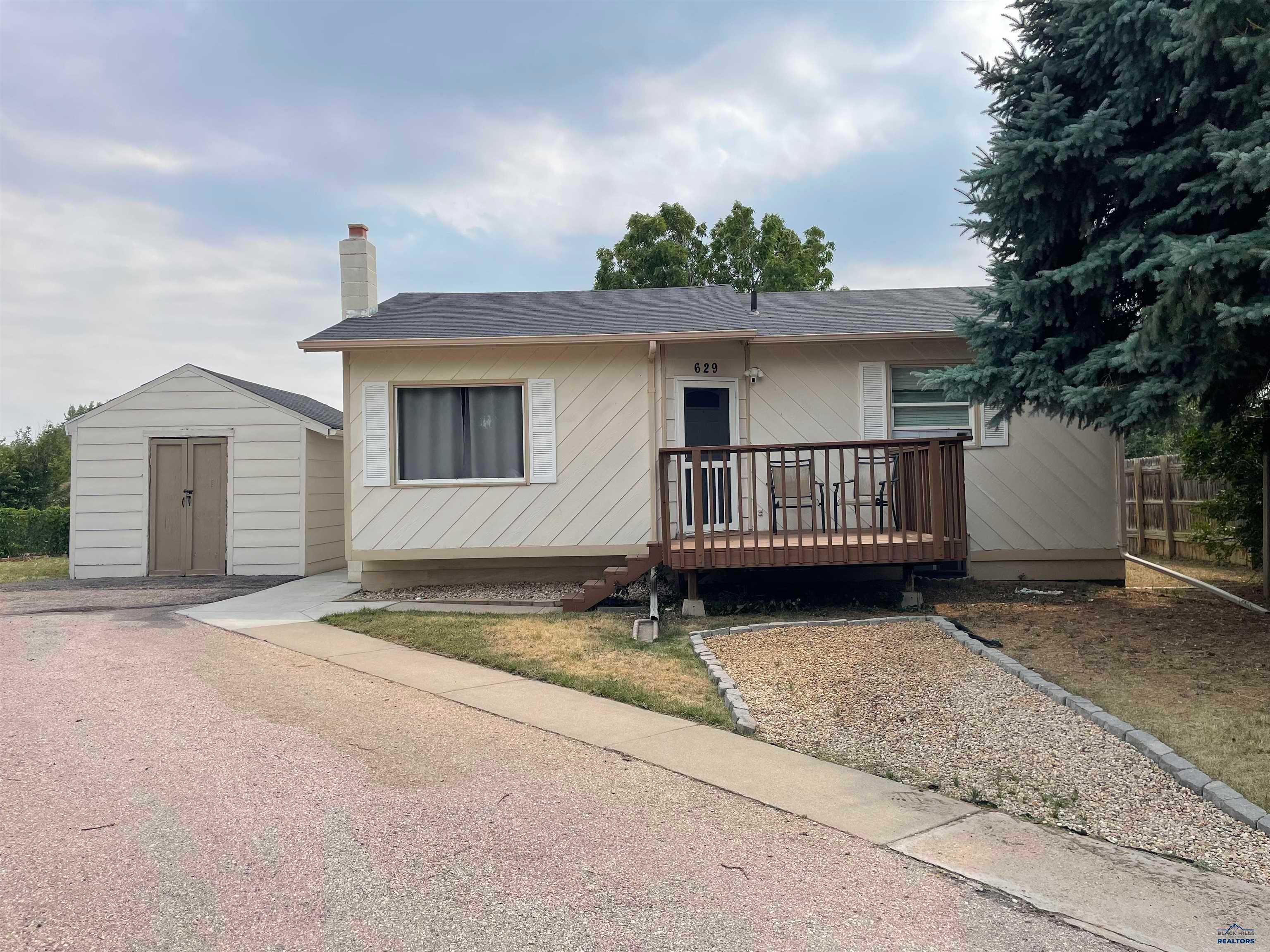 629 Charger Ct — photo
