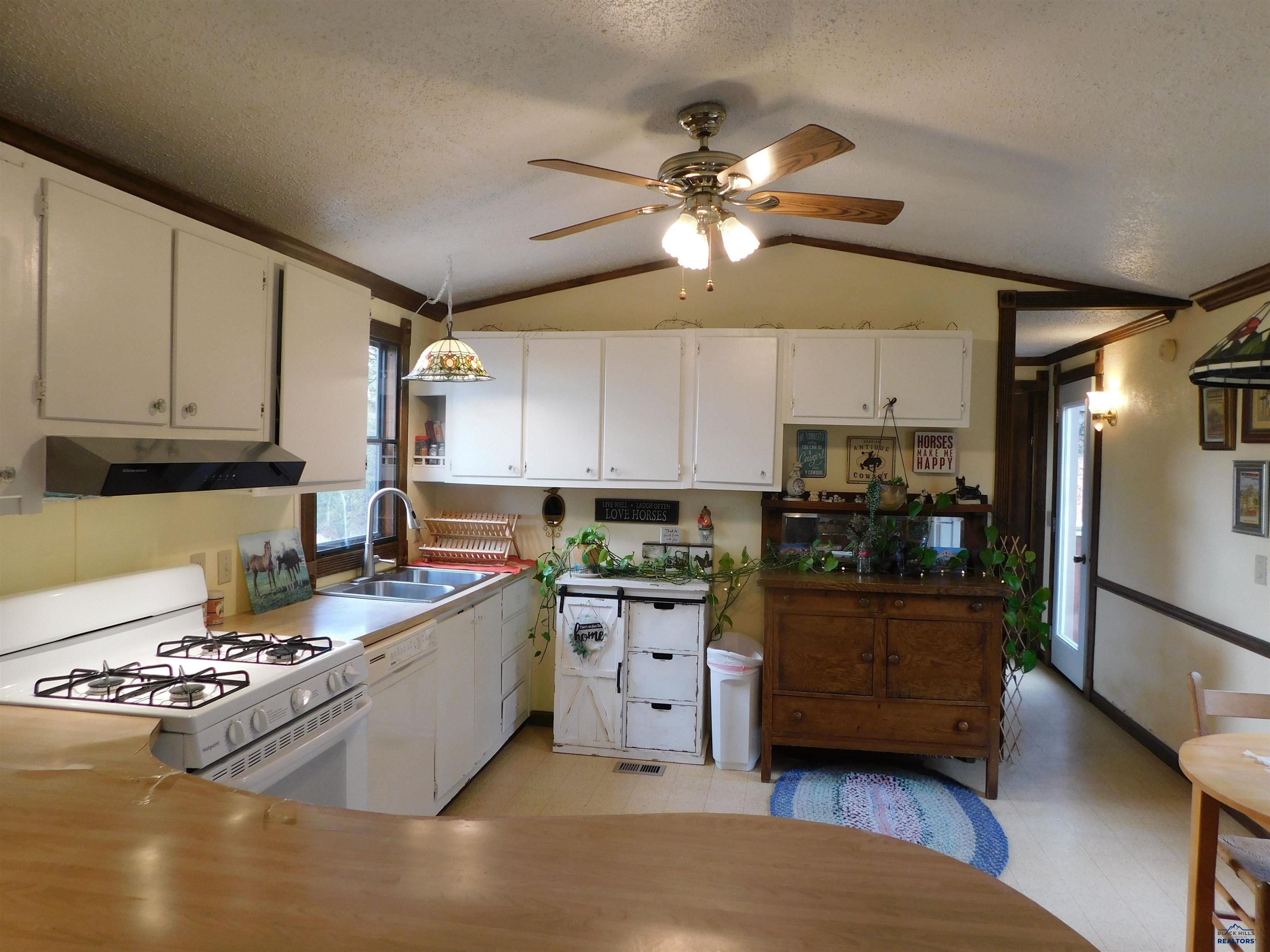 10379 Turkey Trail, Custer, SD 57735 — photo 3